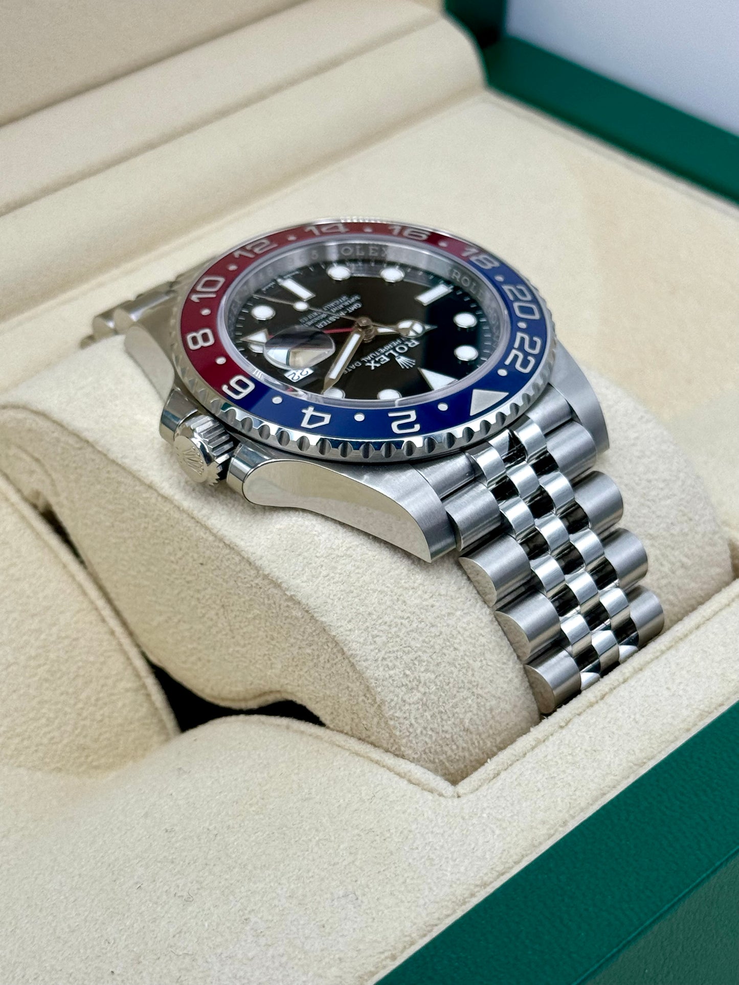 NEW 2024 Rolex GMT-Master II "Pepsi" 40mm 126710BLRO Jubilee