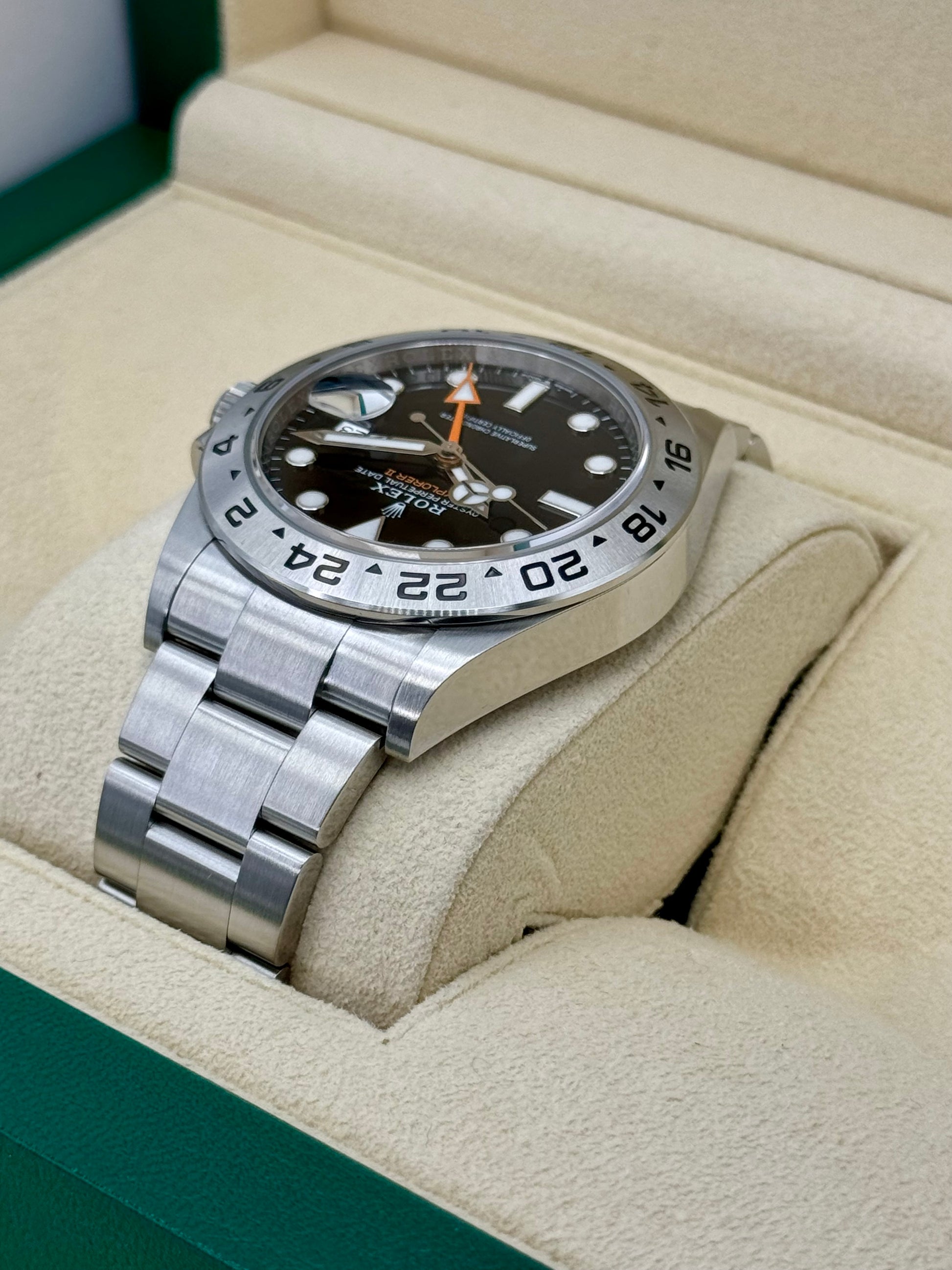 Wrist Rolex Explorer 216570 Review Rolex Explorer 216570 Review