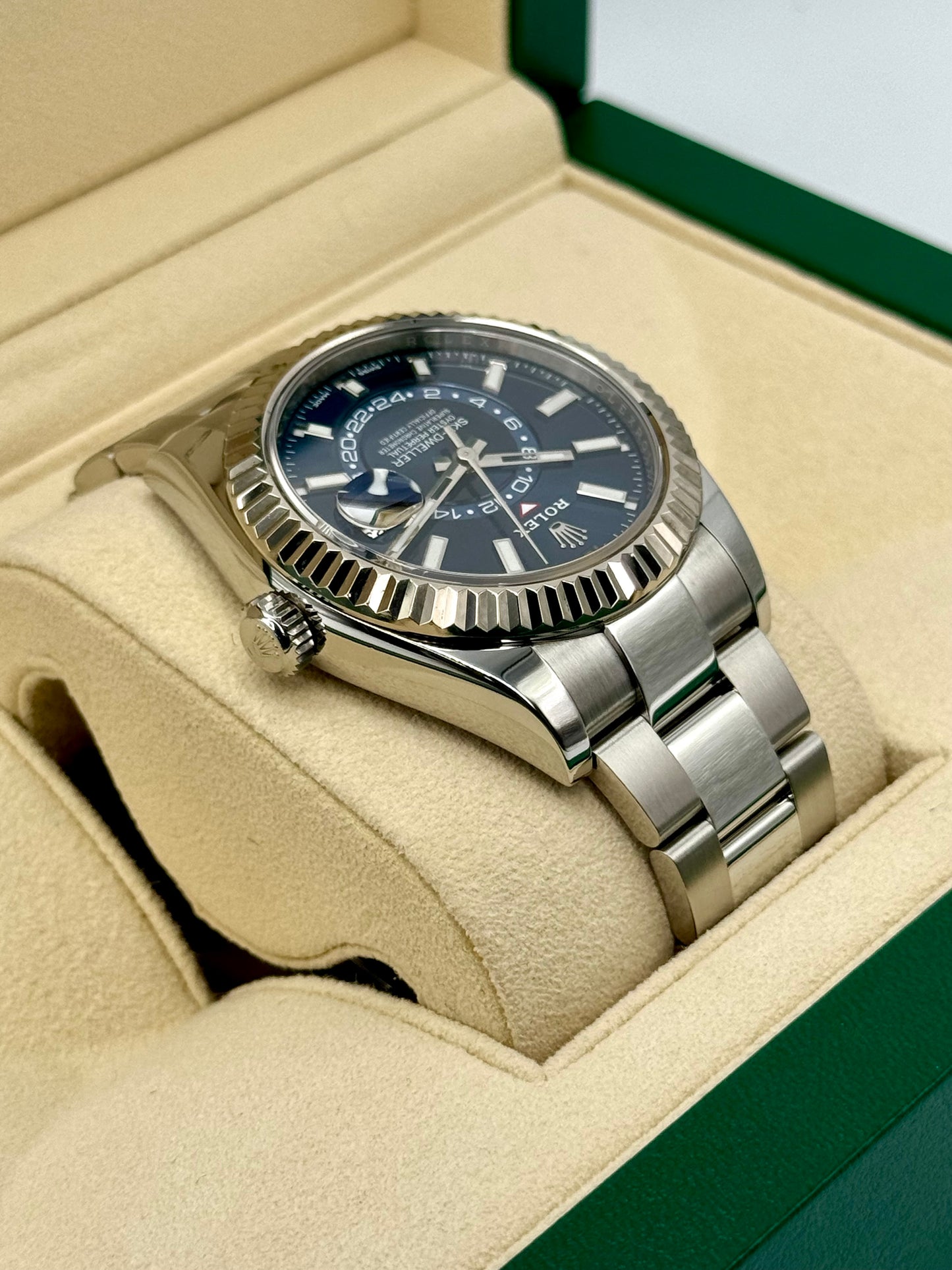 Sky-Dweller 42mm 326934 Stainless Steel Oyster Blue Dial