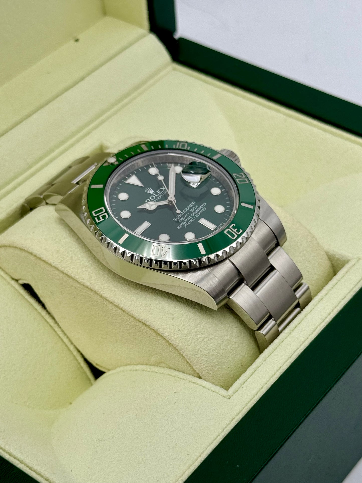 2011 Rolex Submariner "Hulk" 40mm 116610LV Green Dial