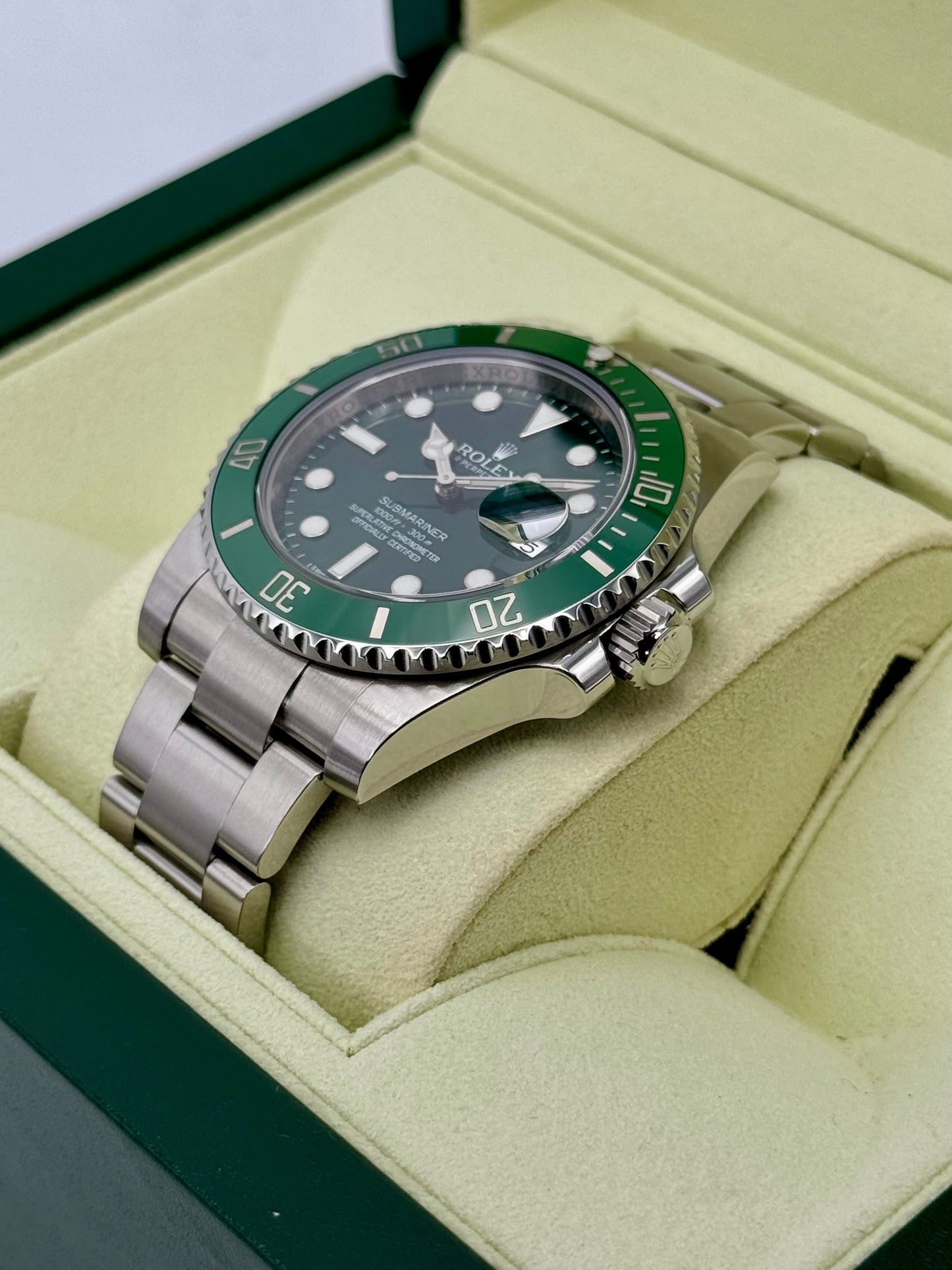 2011 Rolex Submariner "Hulk" 40mm 116610LV Green Dial