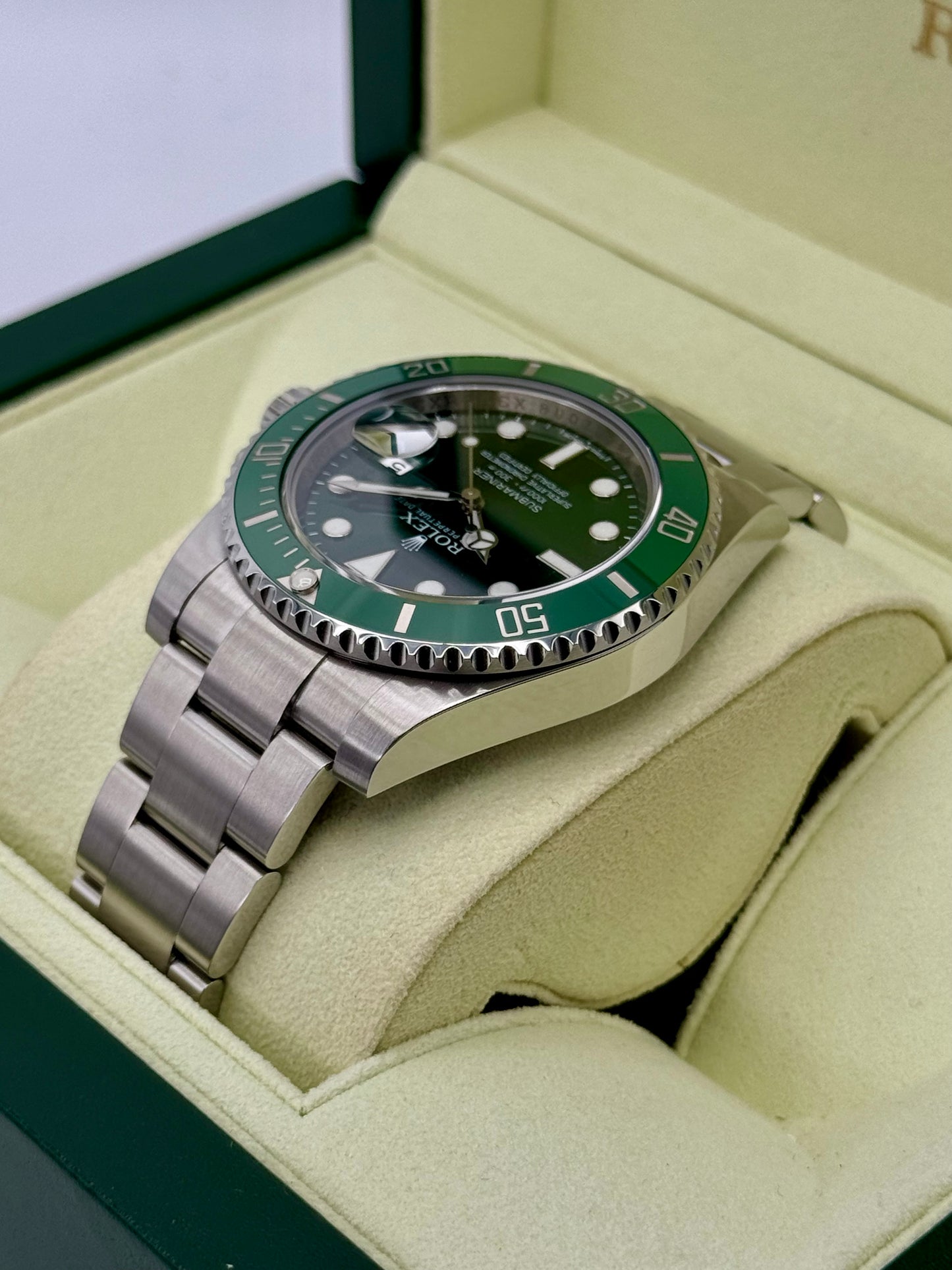 2011 Rolex Submariner "Hulk" 40mm 116610LV Green Dial