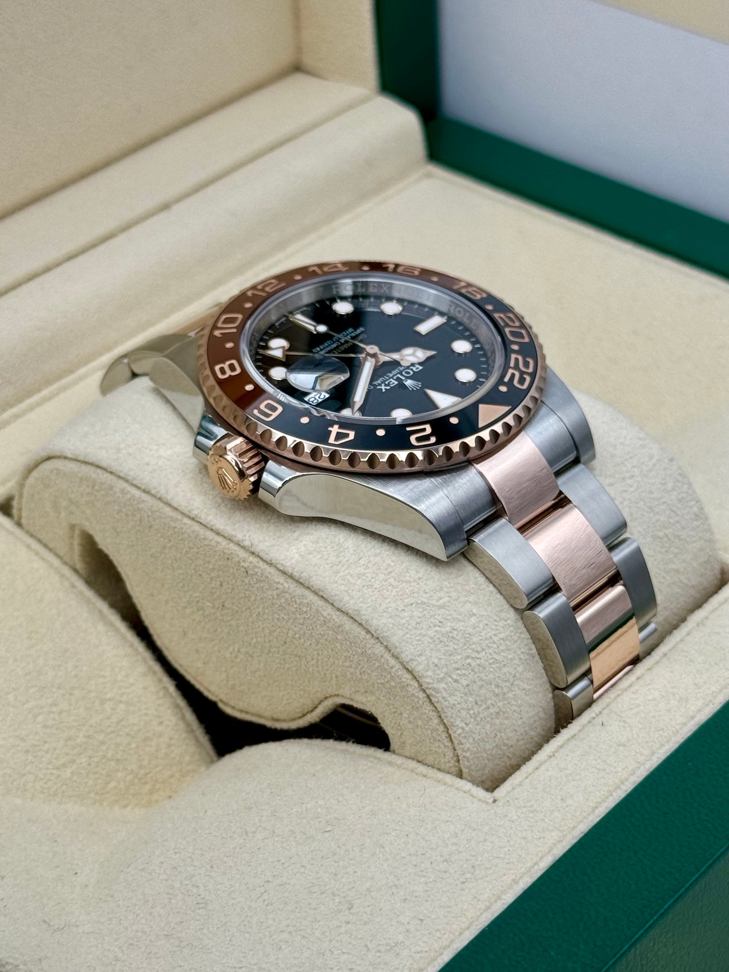 2022 Rolex GMT-Master II "Rootbeer" 40mm 126711CHNR Tow-Tone