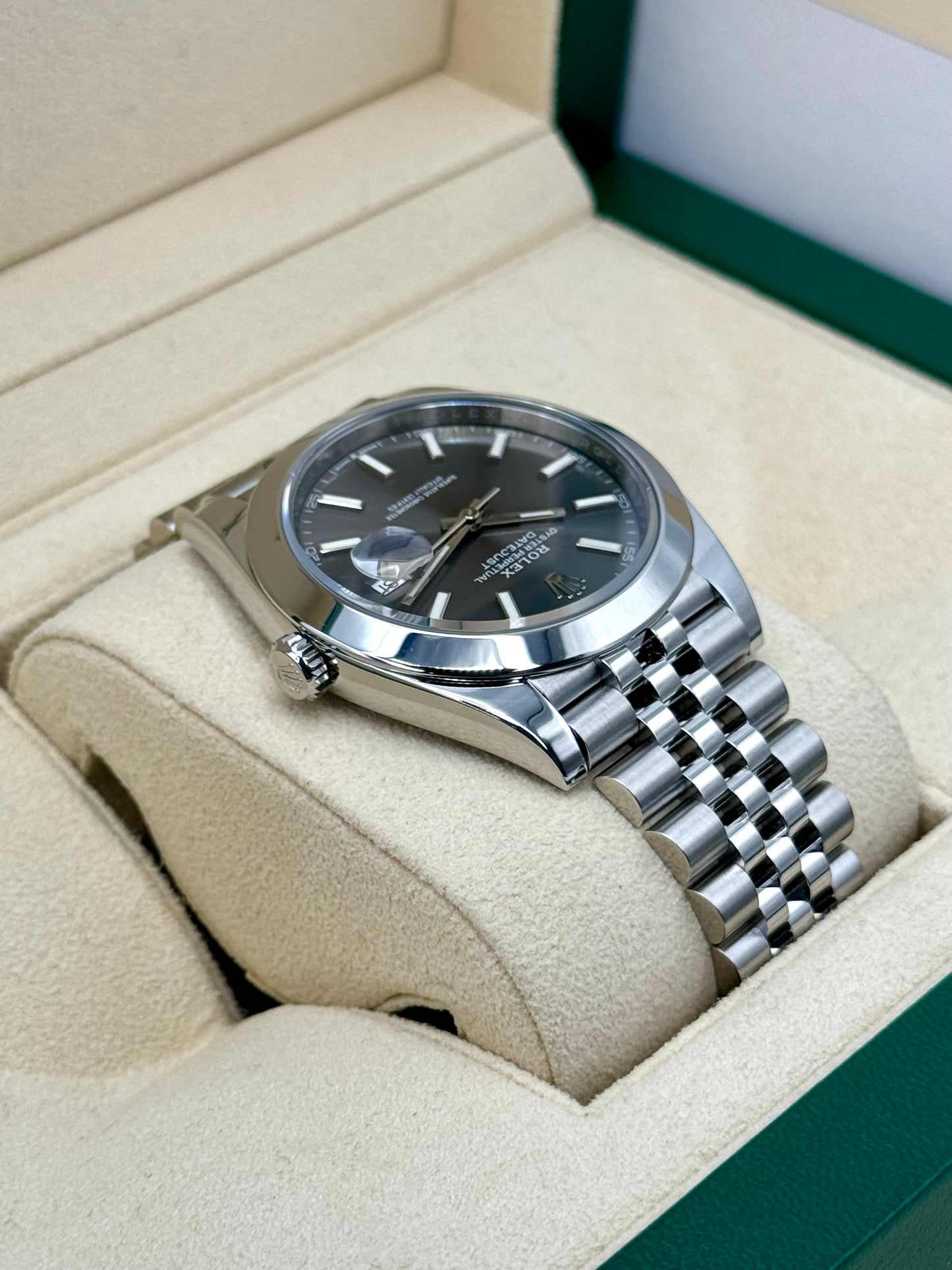 Rolex 2023 Datejust 41mm 126300 Stainless Steel Jubilee Rhodium Dial