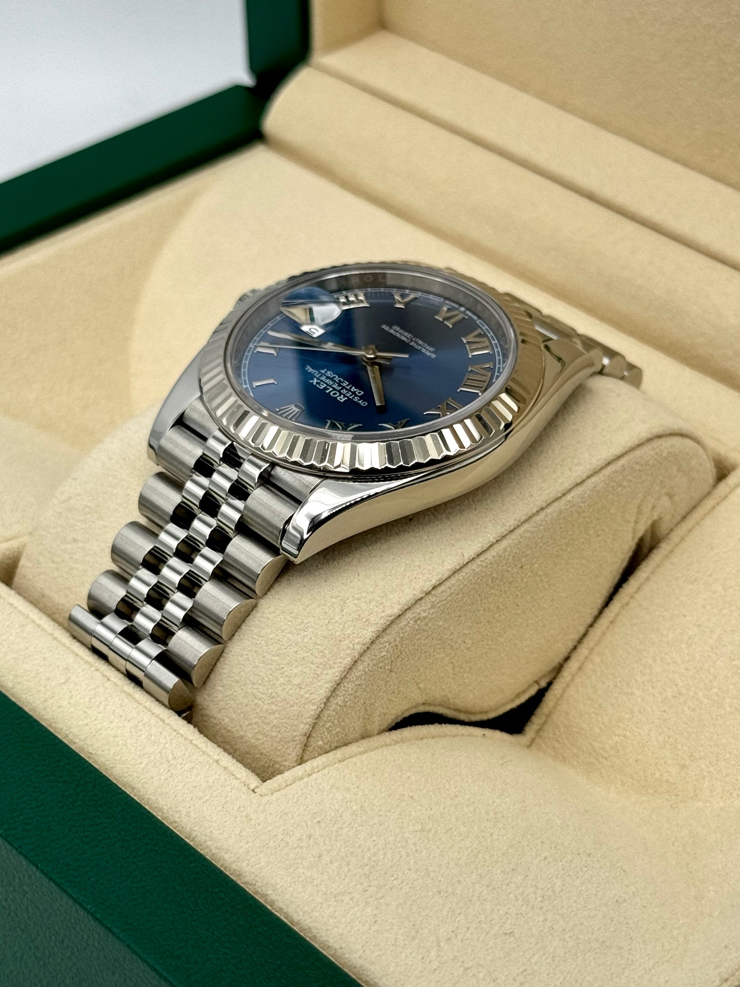 Rolex Datejust 41mm 126334 Stainless Steel Jubilee Blue Dial