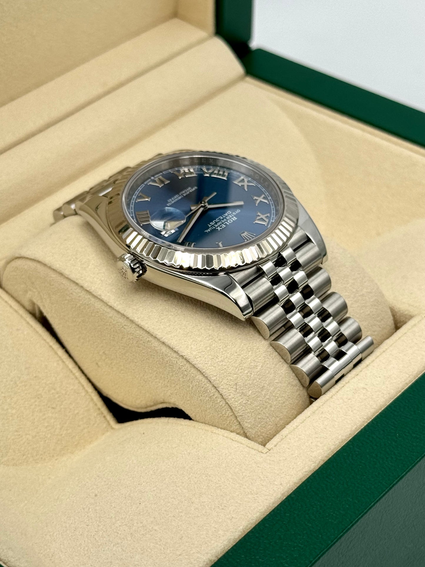 Rolex Datejust 41mm 126334 Stainless Steel Jubilee Blue Dial