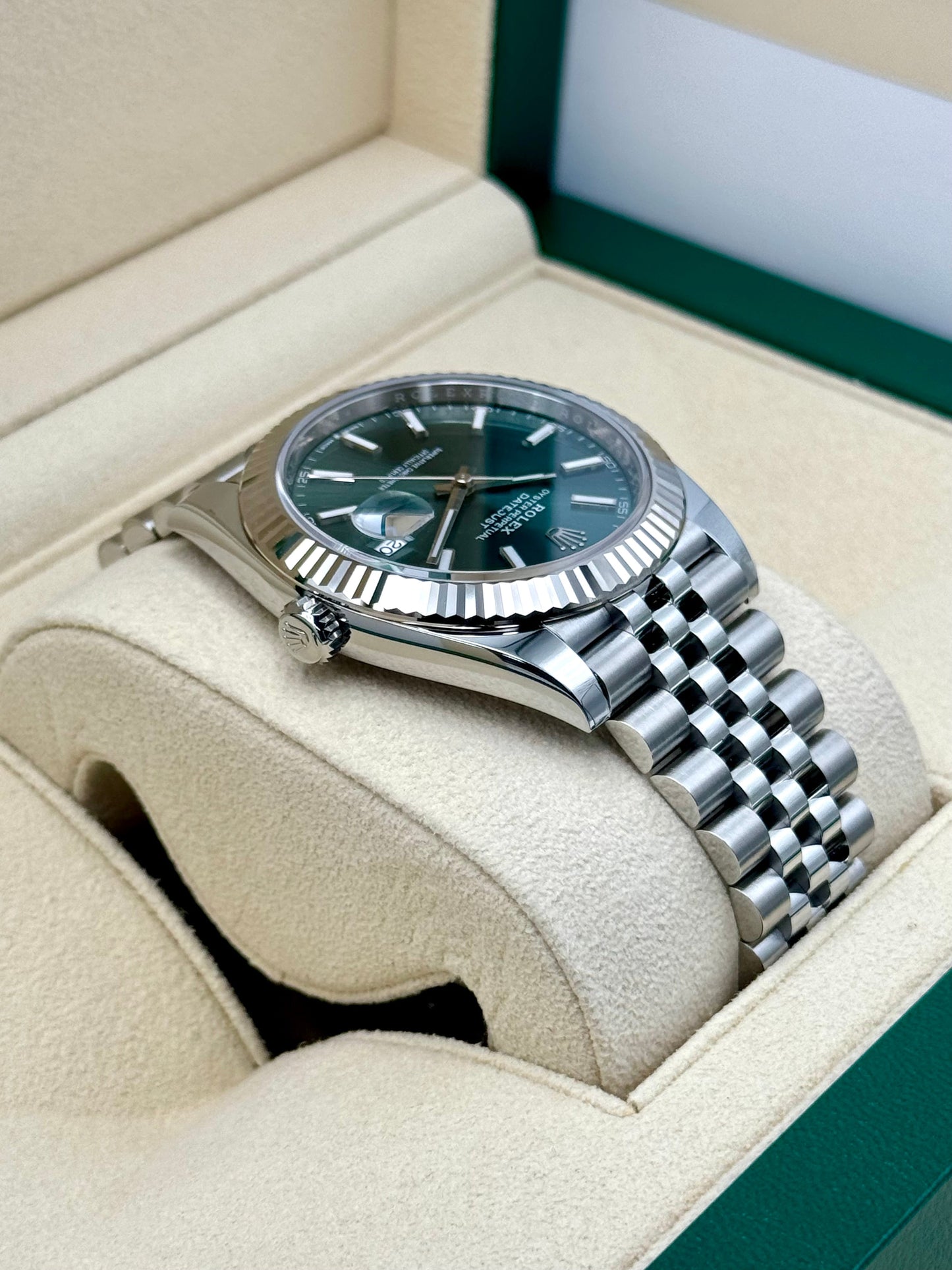 2023 Rolex Datejust 41mm 126334 Stainless Steel Jubilee Green Dial