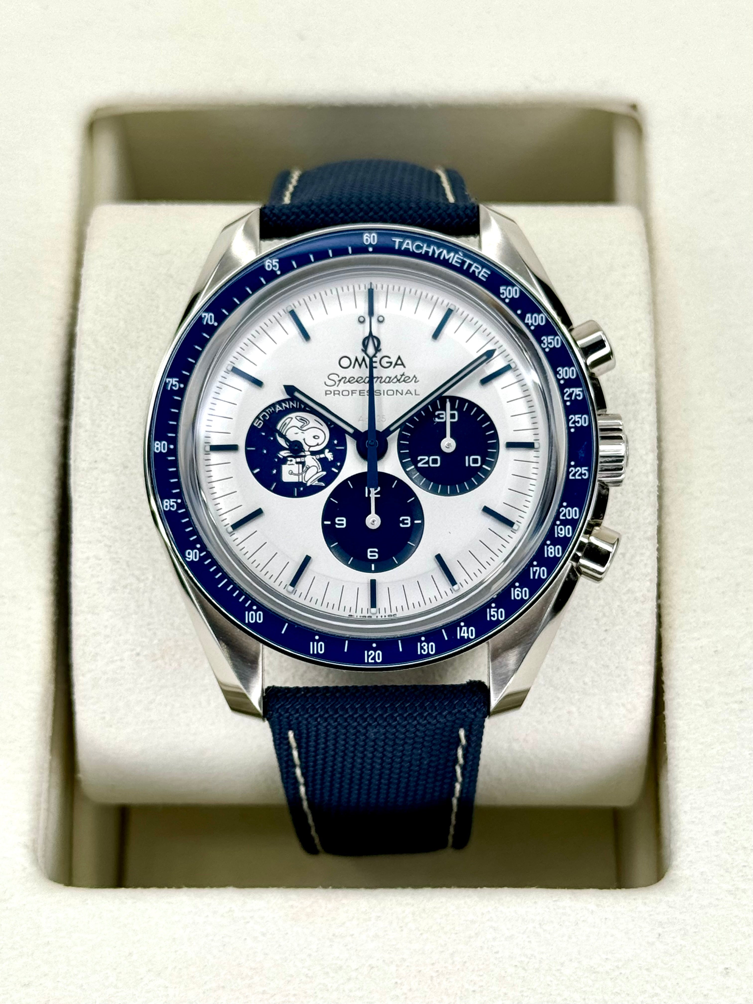 NEW 2023 Speedmaster 42mm 310.32.42.50.02.001 Silver Snoopy Award