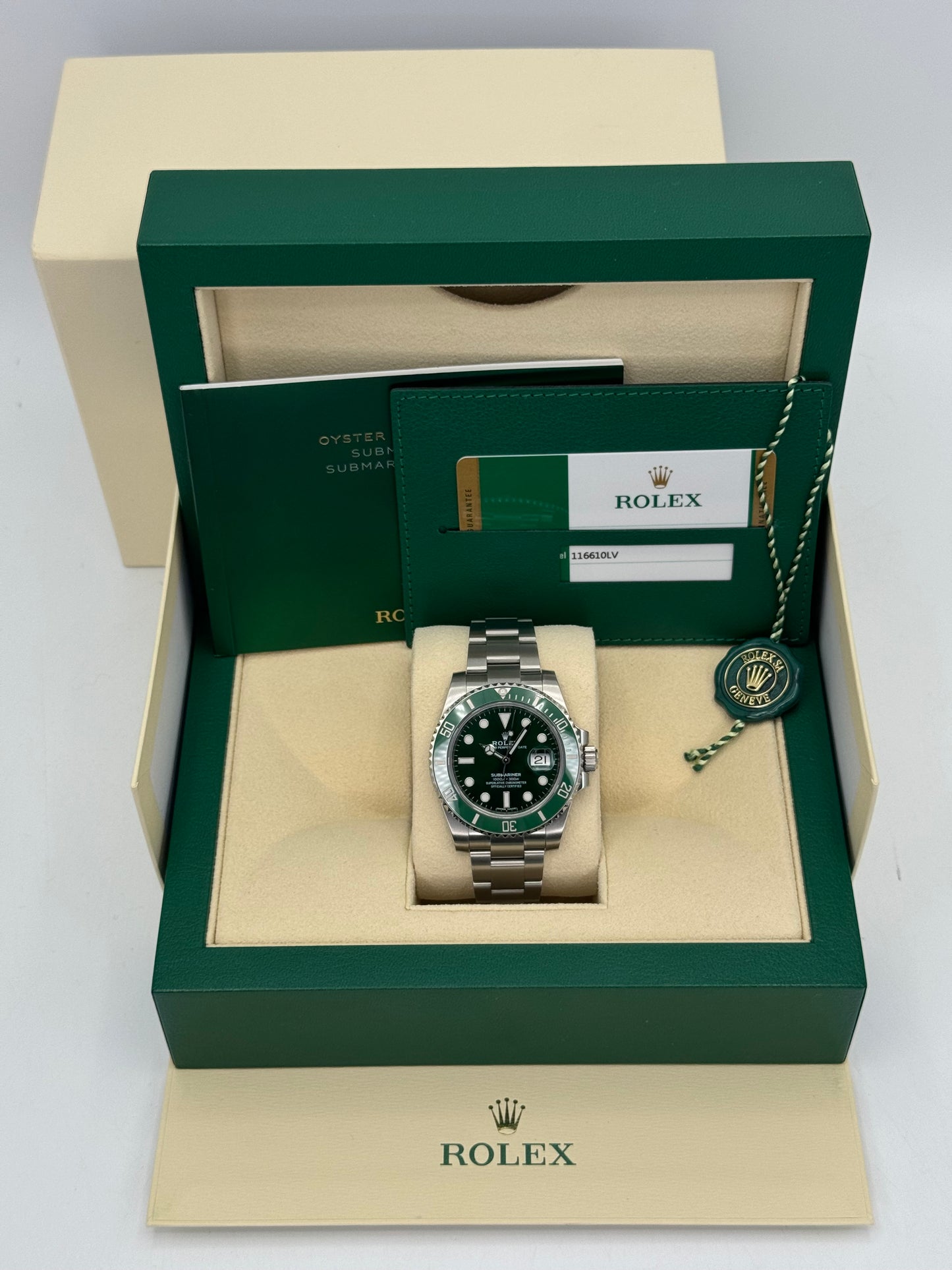 2019 Rolex Submariner "Hulk" 40mm 116610LV Green Dial