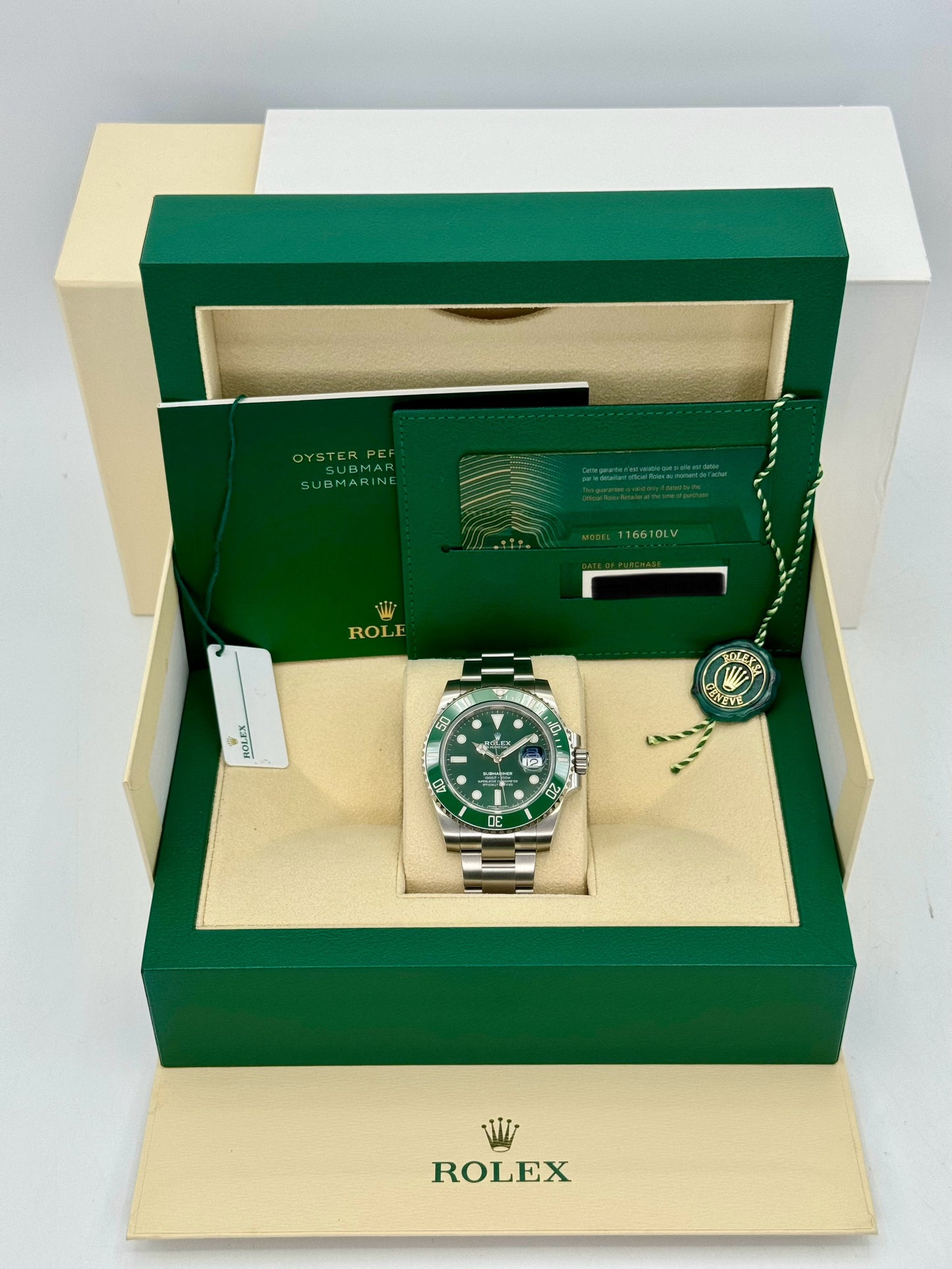 NEW 2020 Rolex Submariner "Hulk" 40mm 116610LV Green Dial