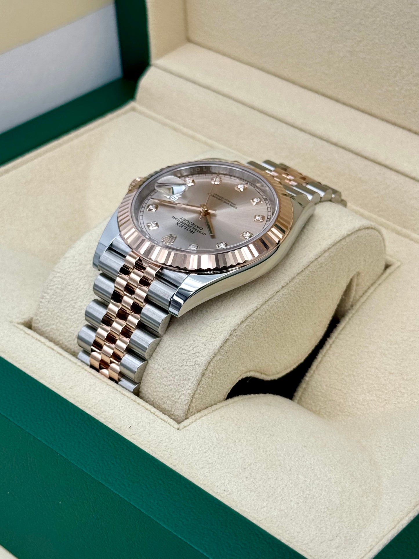 NEW 2024 Rolex Datejust 41mm 126331 Two-Tone Jubilee Sundust Diamond Dial