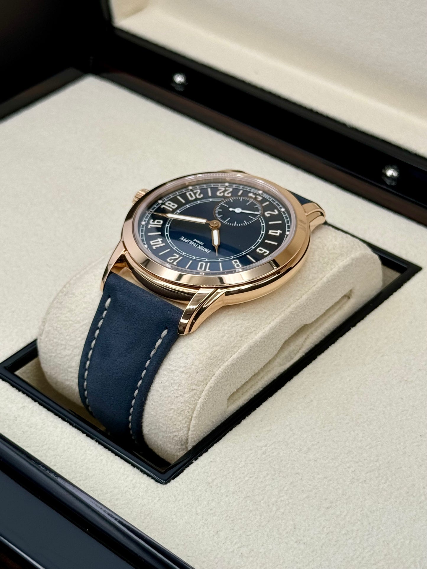 NEW 2024 Patek Philippe 5224R Calatrava Travel Time Rose Gold Blue Dial