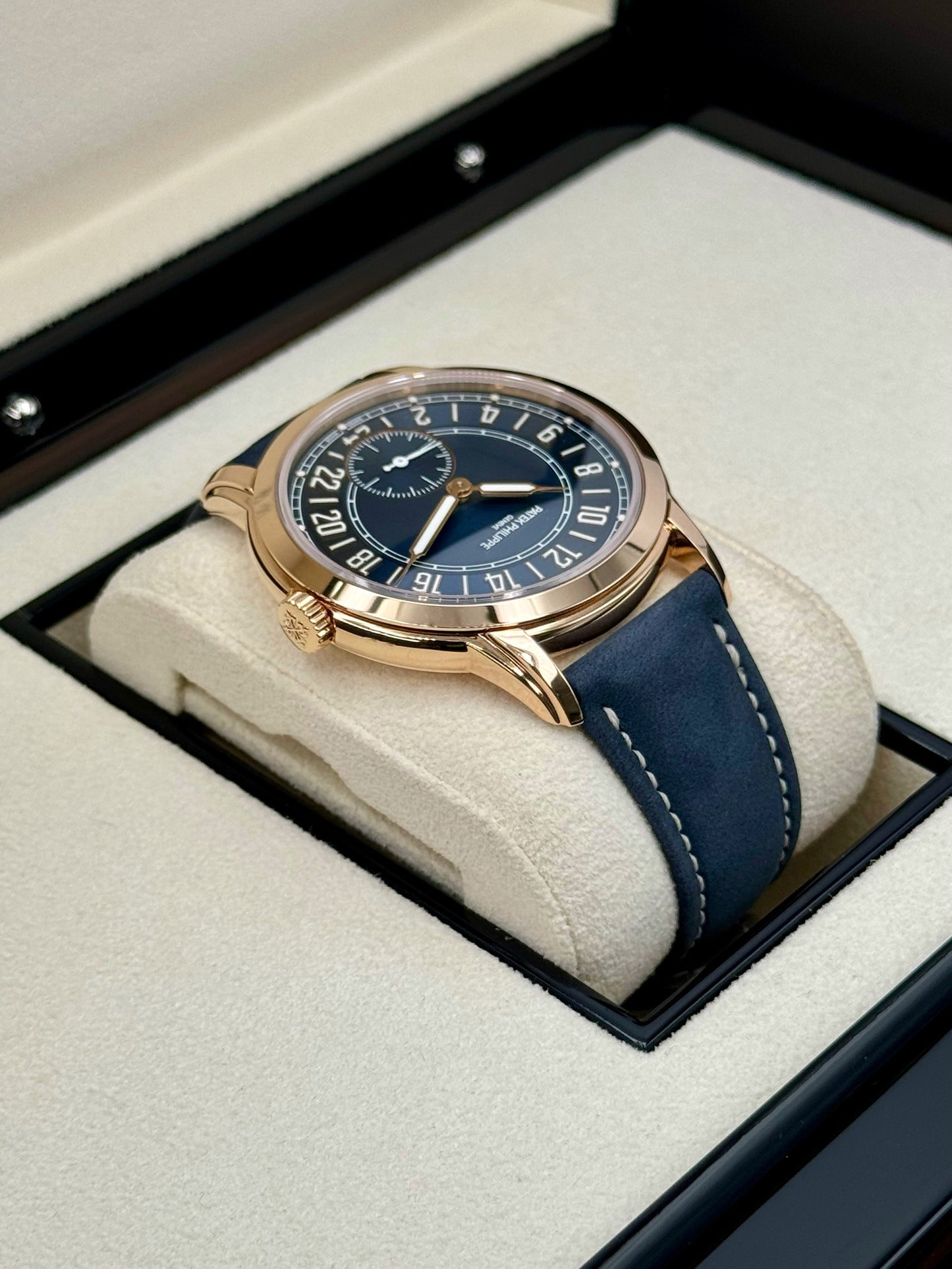 NEW 2024 Patek Philippe 5224R Calatrava Travel Time Rose Gold Blue Dial