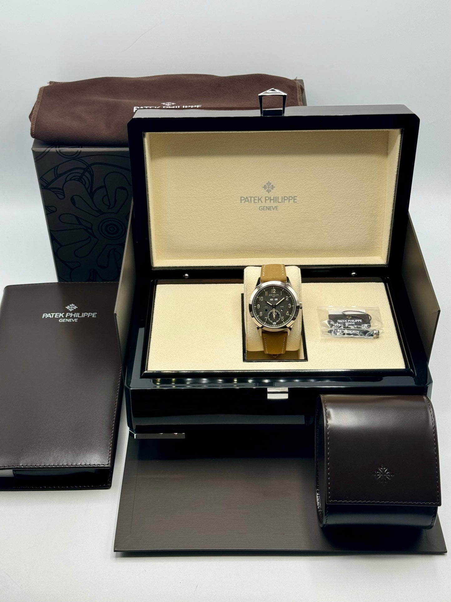 2023 Patek Philippe 42mm 5326G Annual Calendar Travel Time Compliations