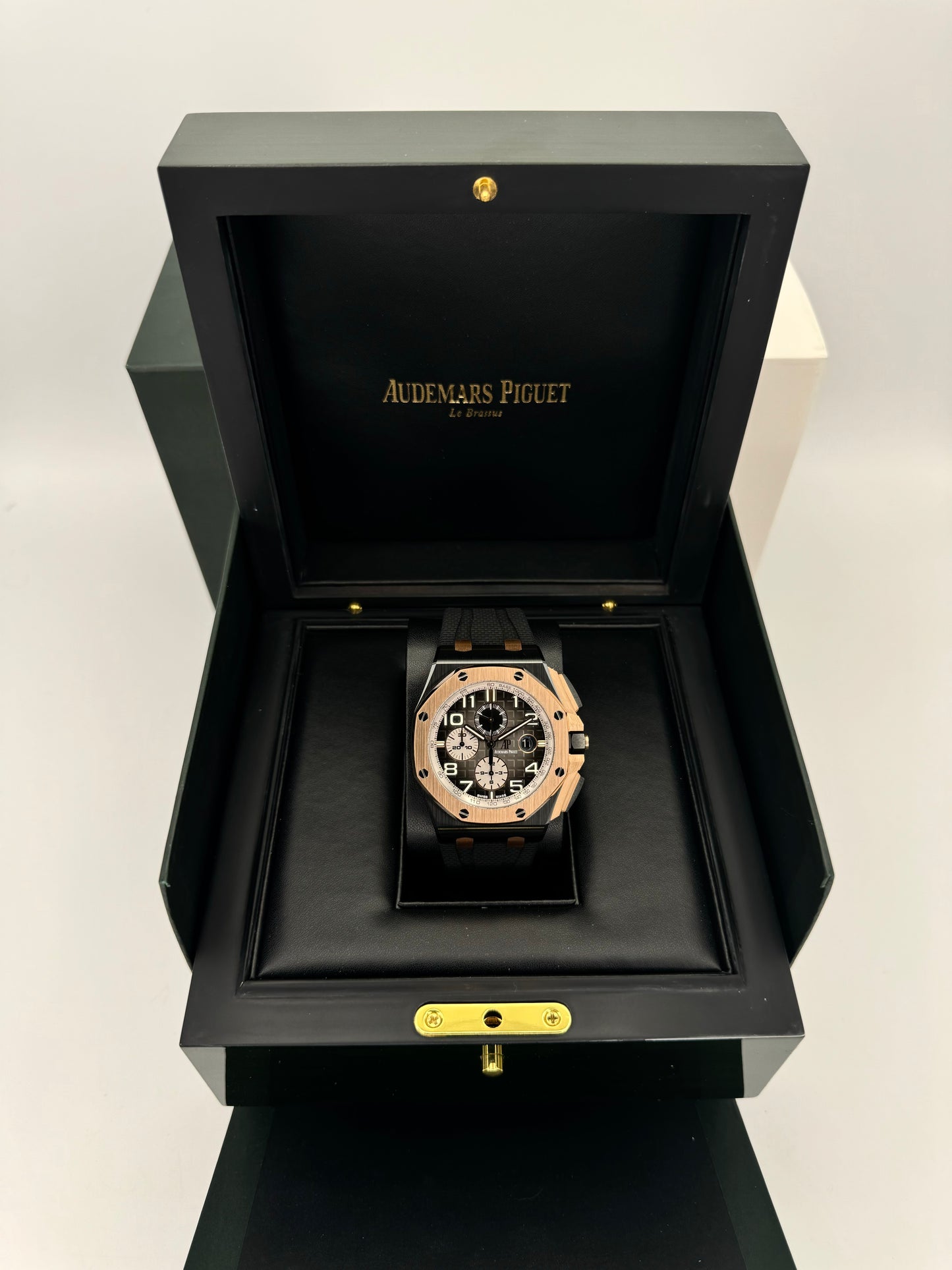 2020+ AP Royal Oak Offshore Chrono 44mm 26405NR Rose Gold Black Dial - MyWatchLLC