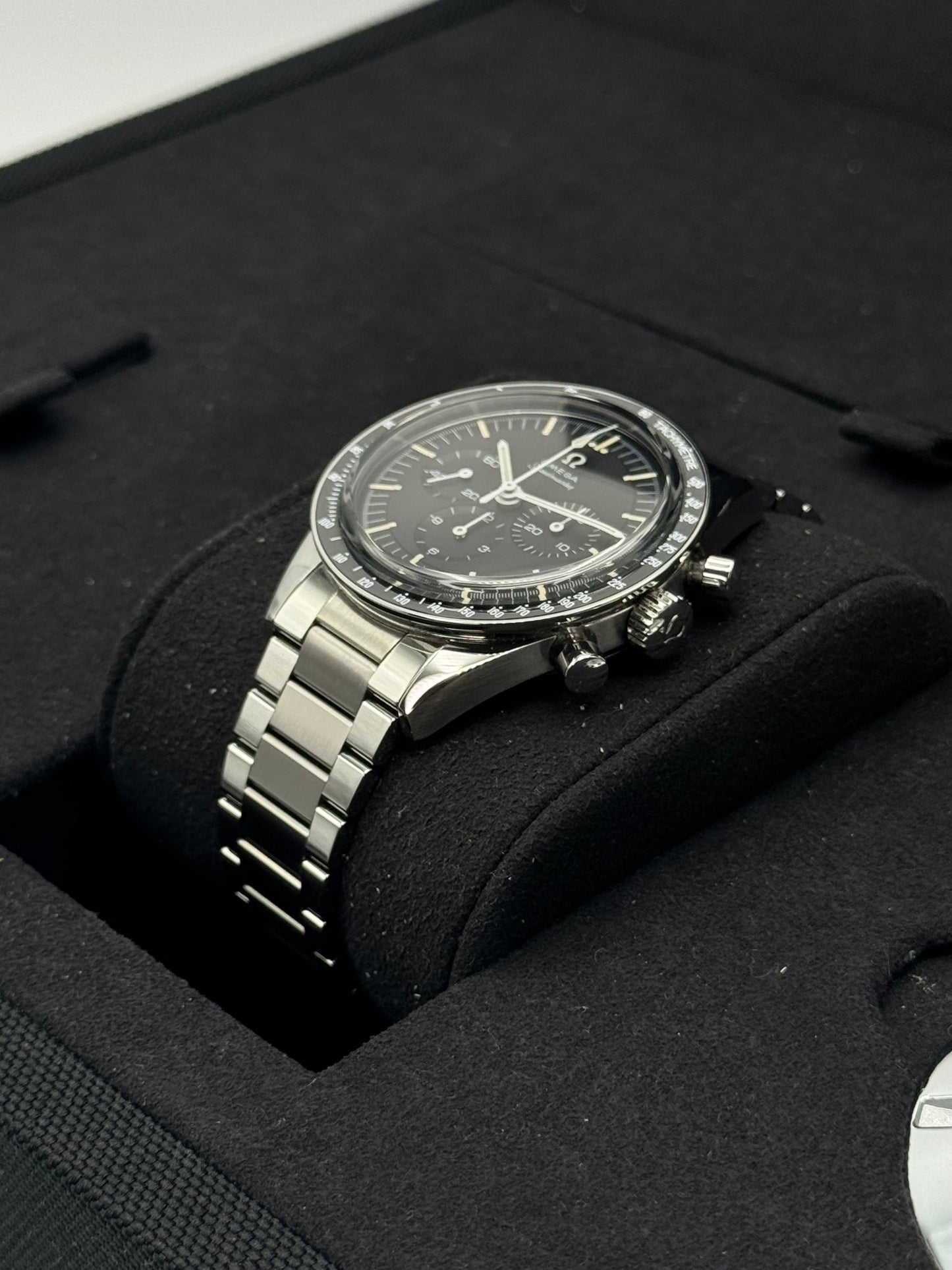 2021 Omega Speedmaster "Ed White" 39.7mm 311.30.40.30.01.001 Black Dial