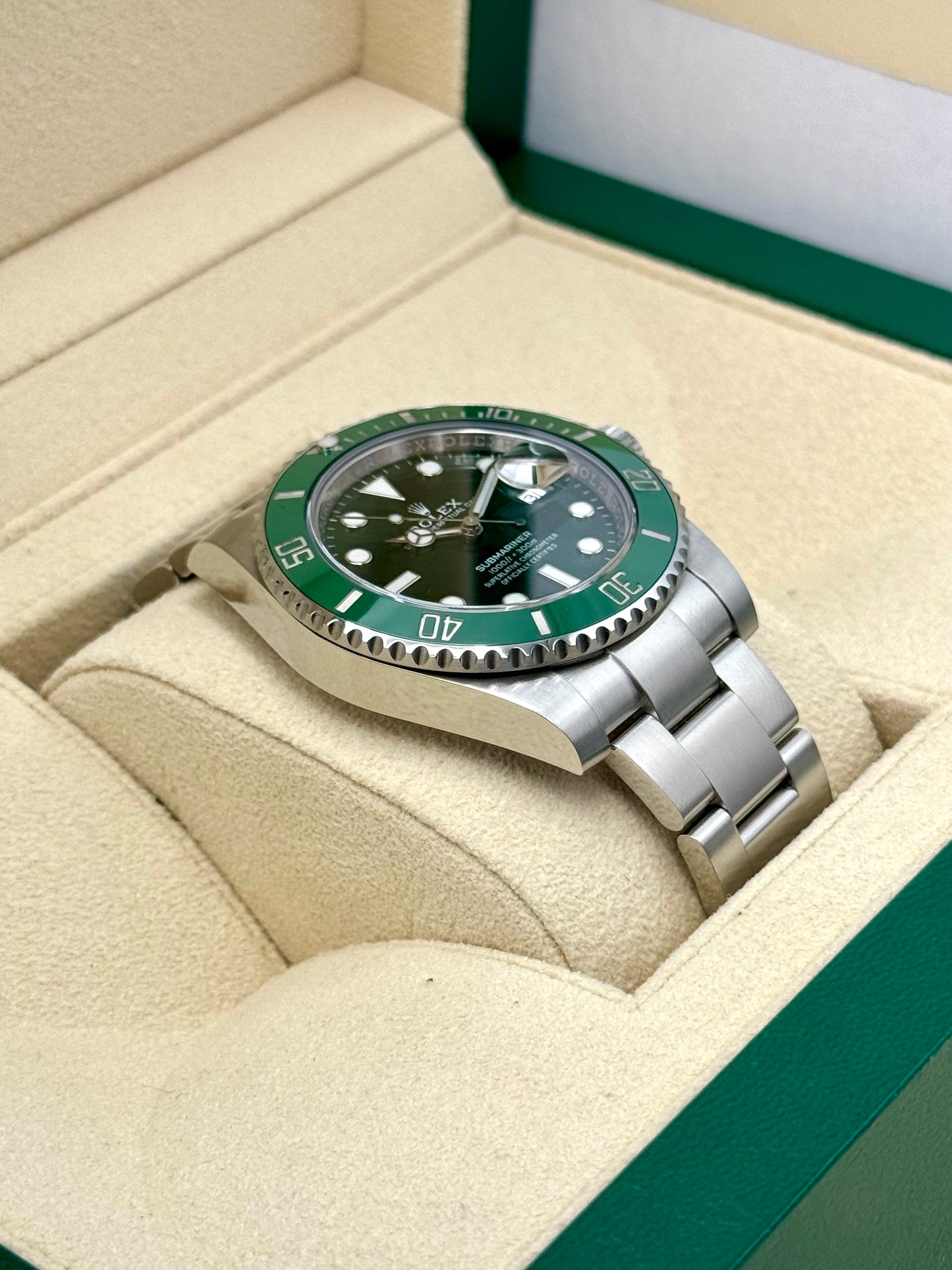 2018 Submariner “Hulk” 40mm 116610LV Stainless Steel Green Dial - MyWatchLLC