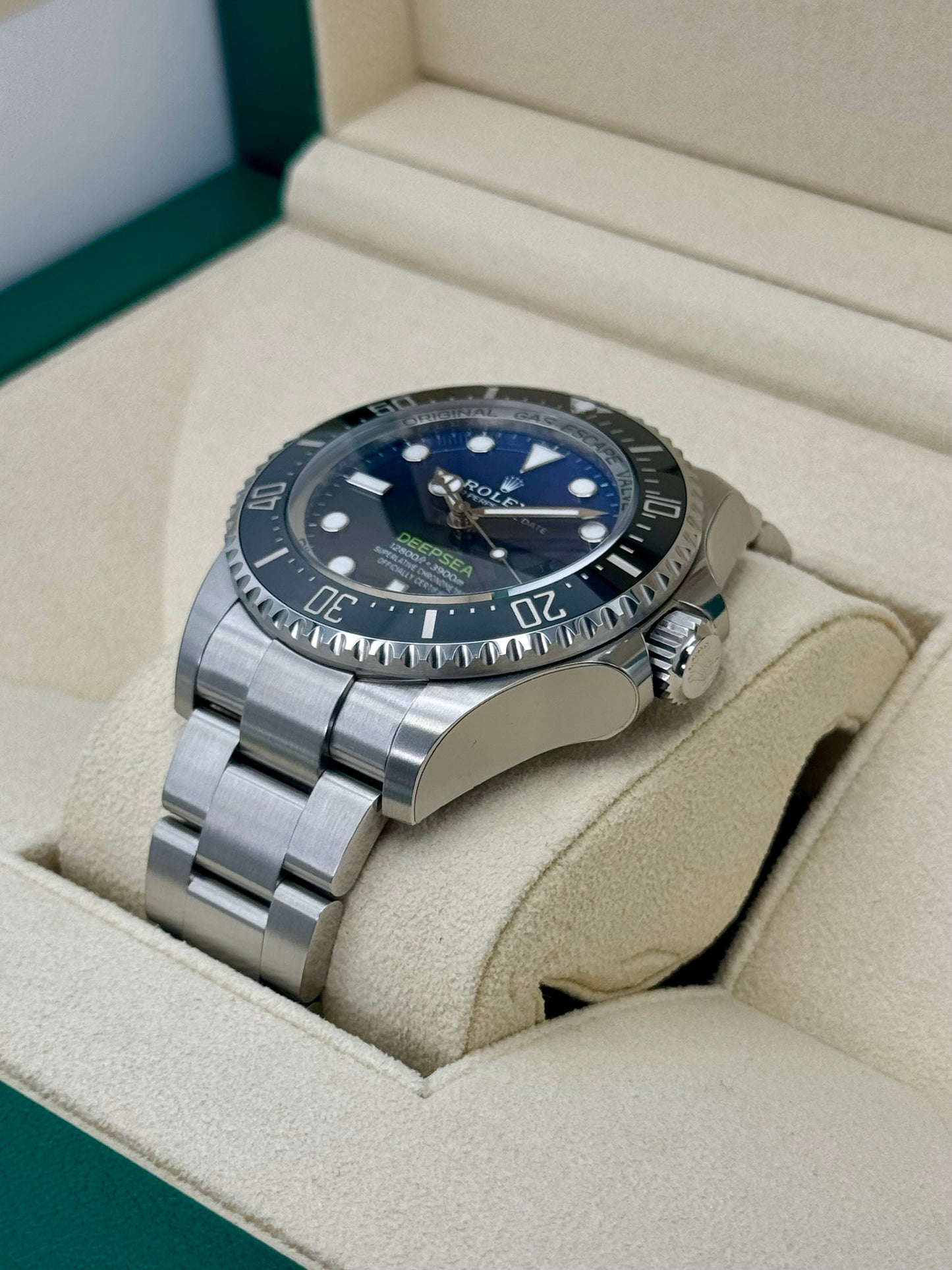 NEW 2024 Rolex Deepsea James Cameron 44mm 136660 Blue Dial