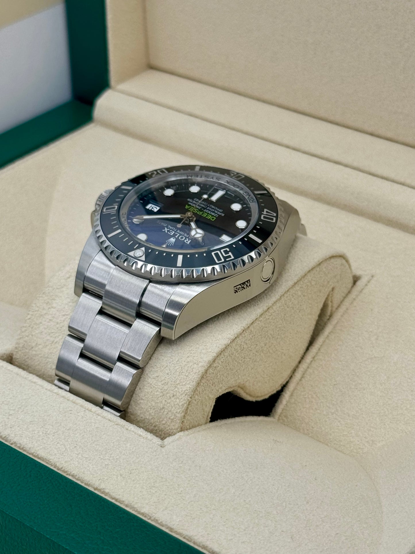 NEW 2024 Rolex Deepsea James Cameron 44mm 136660 Blue Dial