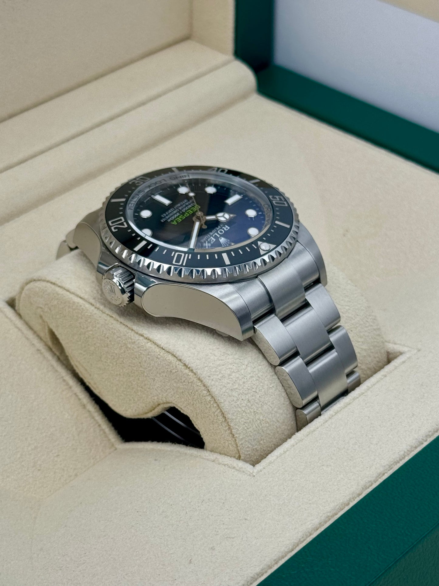 NEW 2024 Rolex Deepsea James Cameron 44mm 136660 Blue Dial