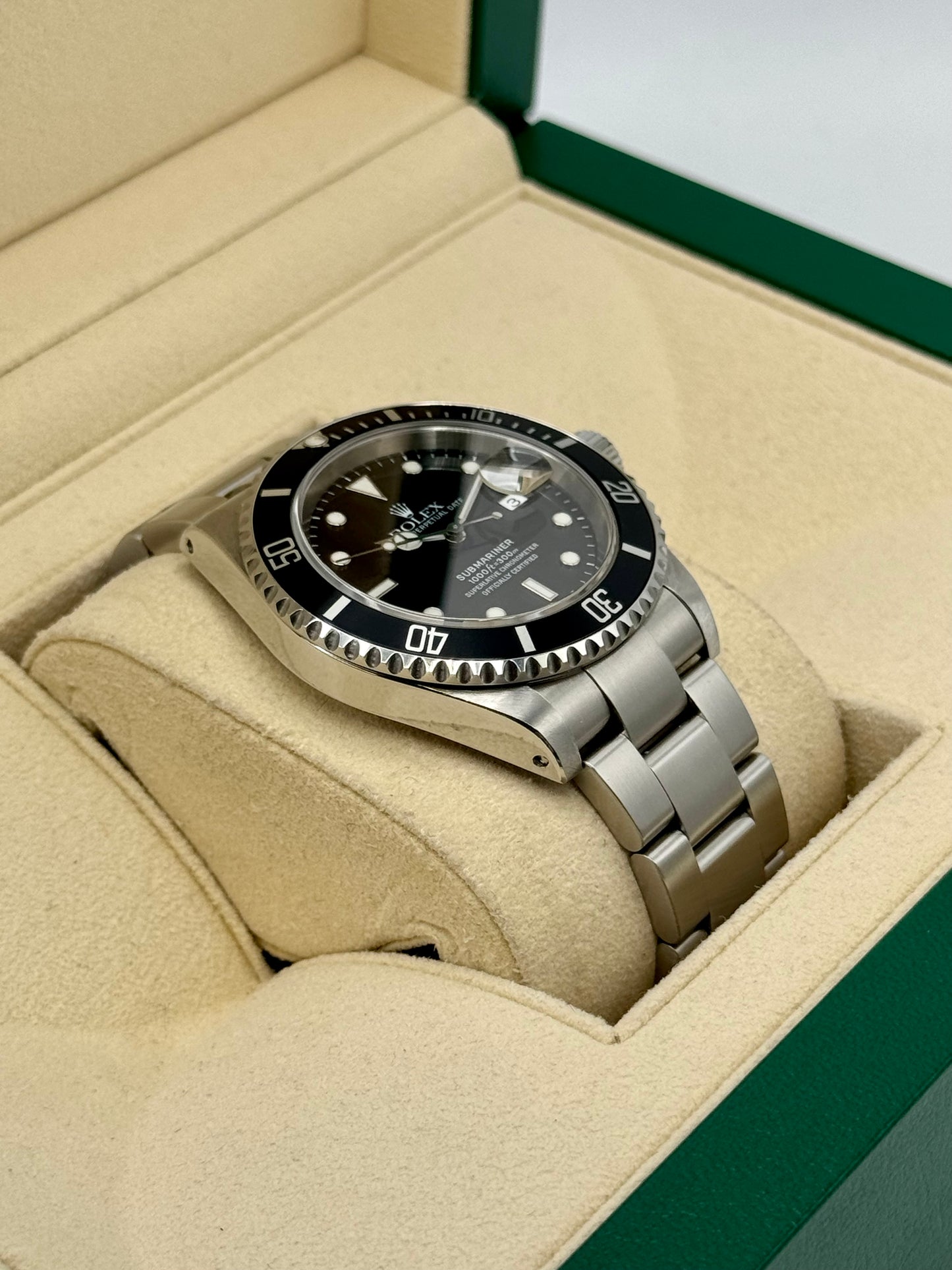 2002 Rolex Submariner Date 40mm 16610 Stainless Steel Black Dial