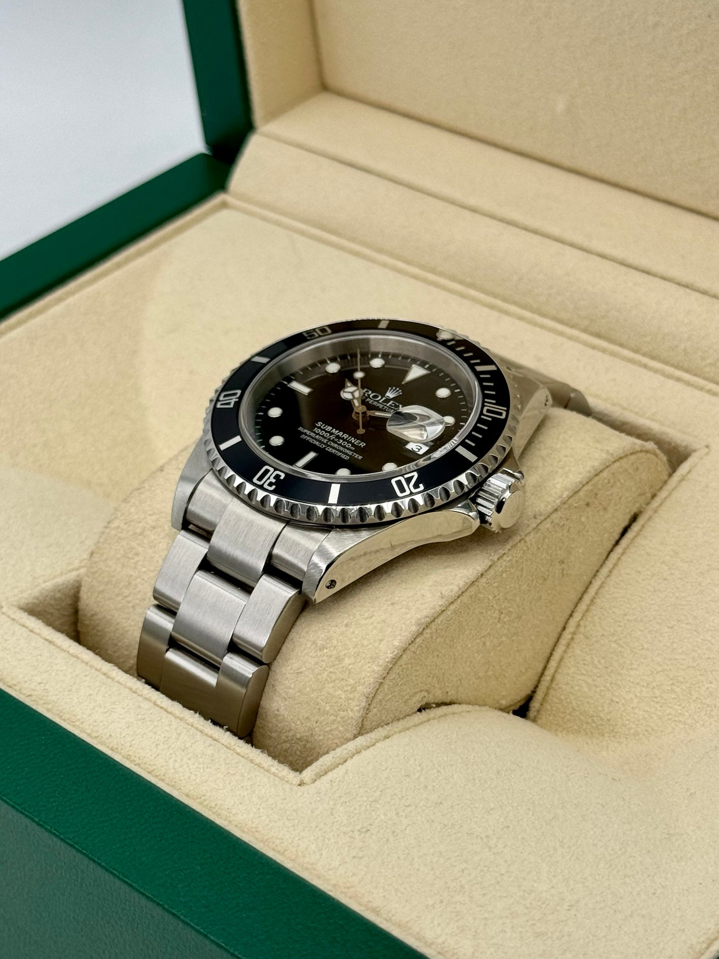 2002 Rolex Submariner Date 40mm 16610 Stainless Steel Black Dial