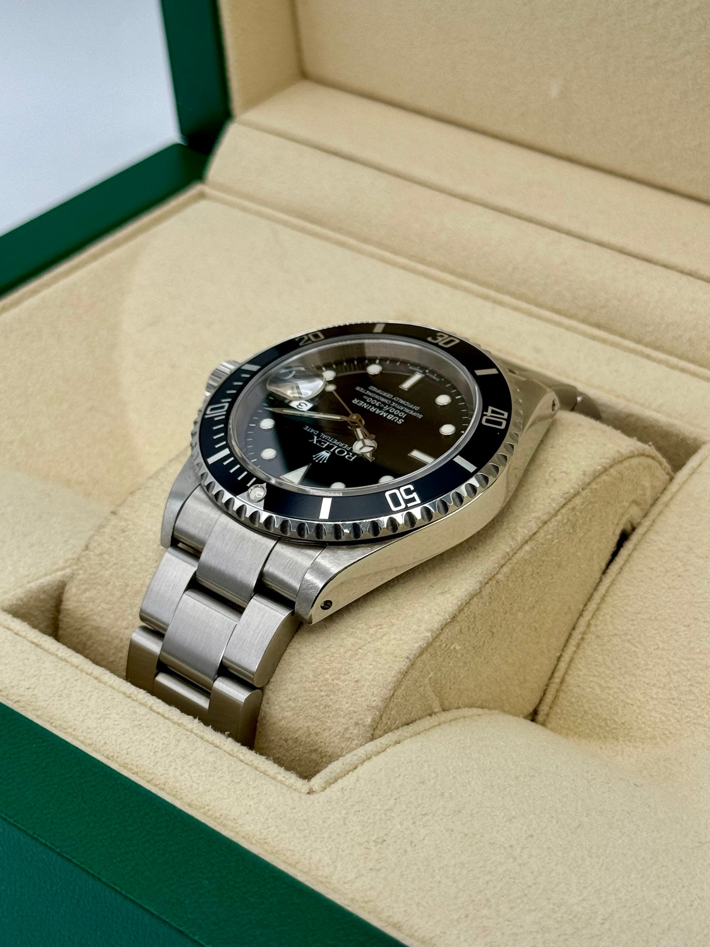 2002 Rolex Submariner Date 40mm 16610 Stainless Steel Black Dial