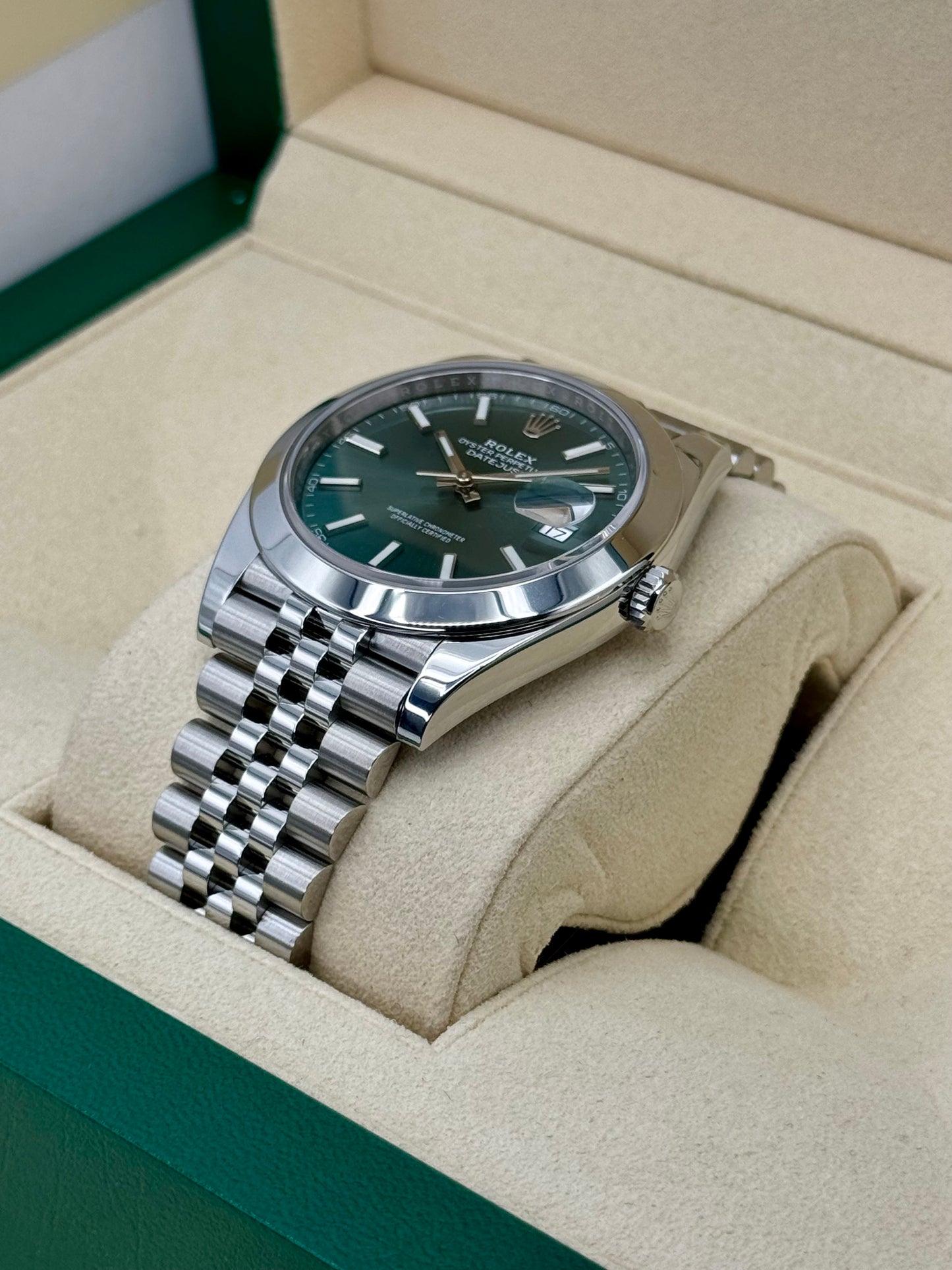 2022 Rolex Datejust 41mm 126300 Jubilee Green Dial