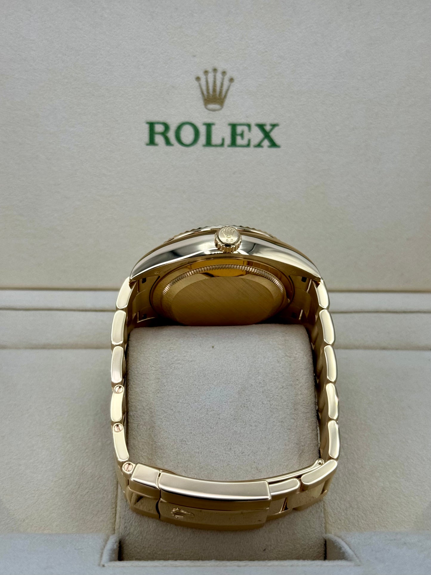 2019 Rolex Sky-Dweller 42mm 326938 Yellow Gold Oyster Champagne Dial