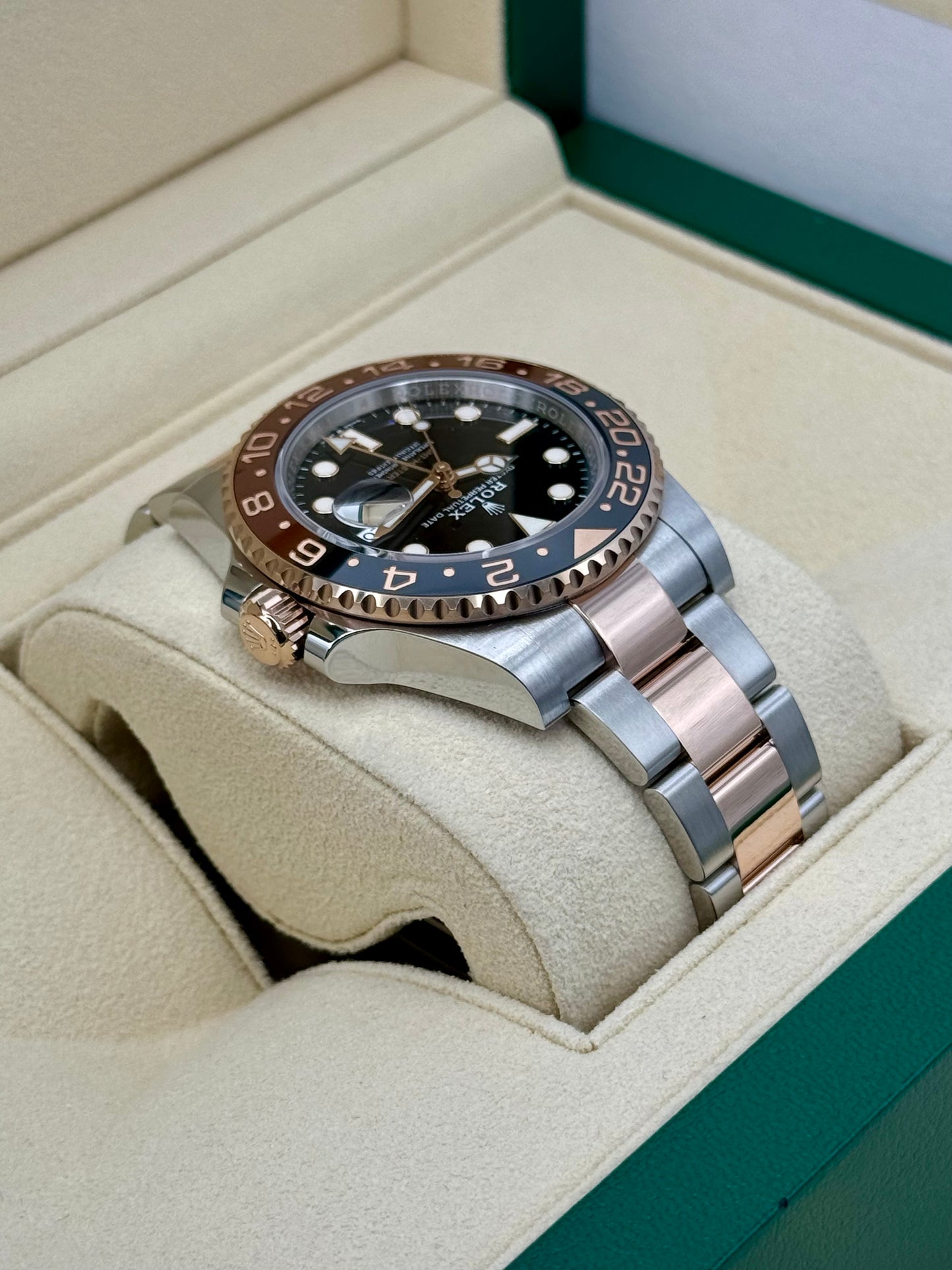 2022 Rolex GMT-Master II "Rootbeer" 40mm 126711CHNR Tow-Tone