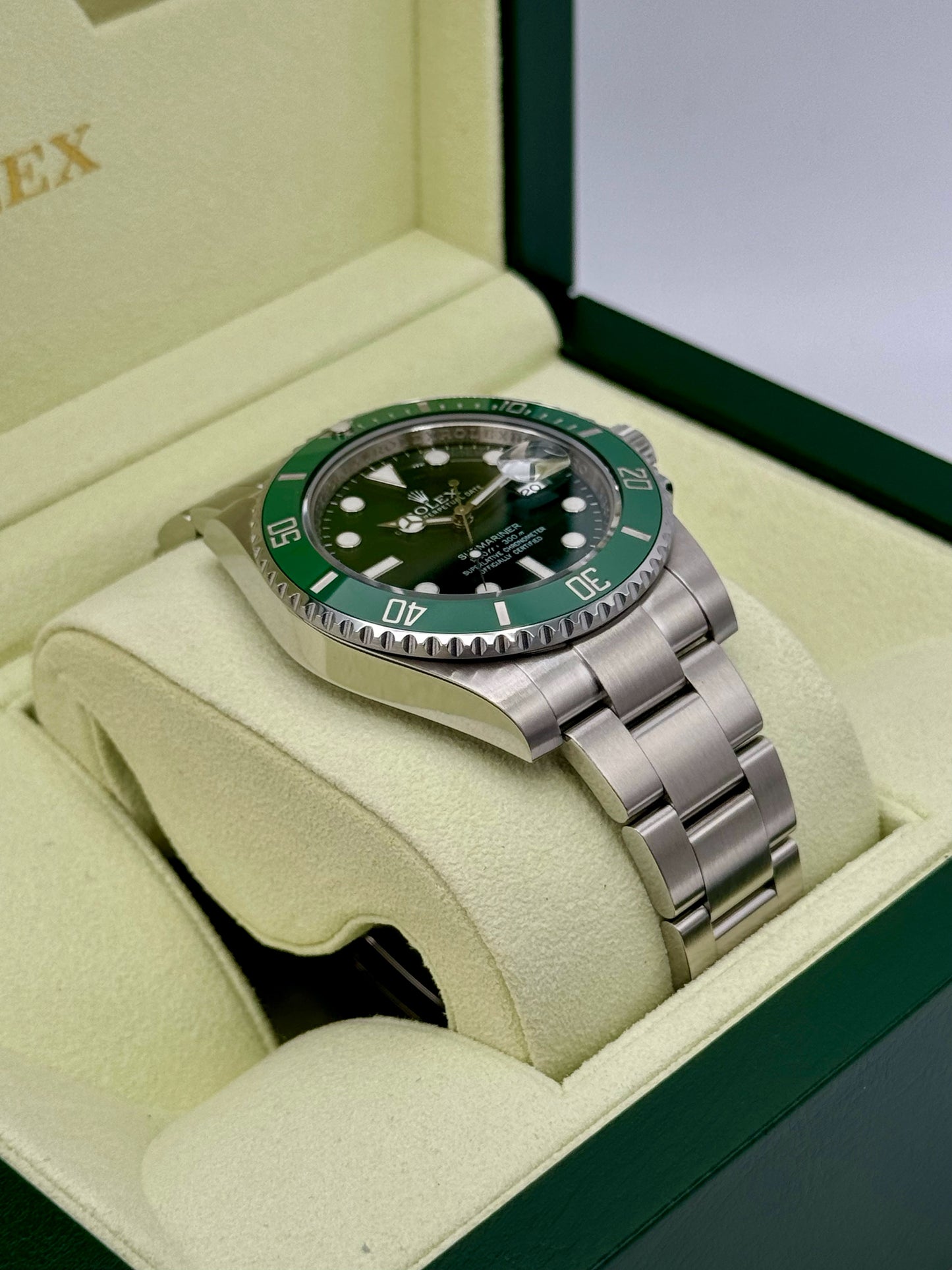 2013 Rolex Submariner "Hulk" 40mm 116610LV Green Dial