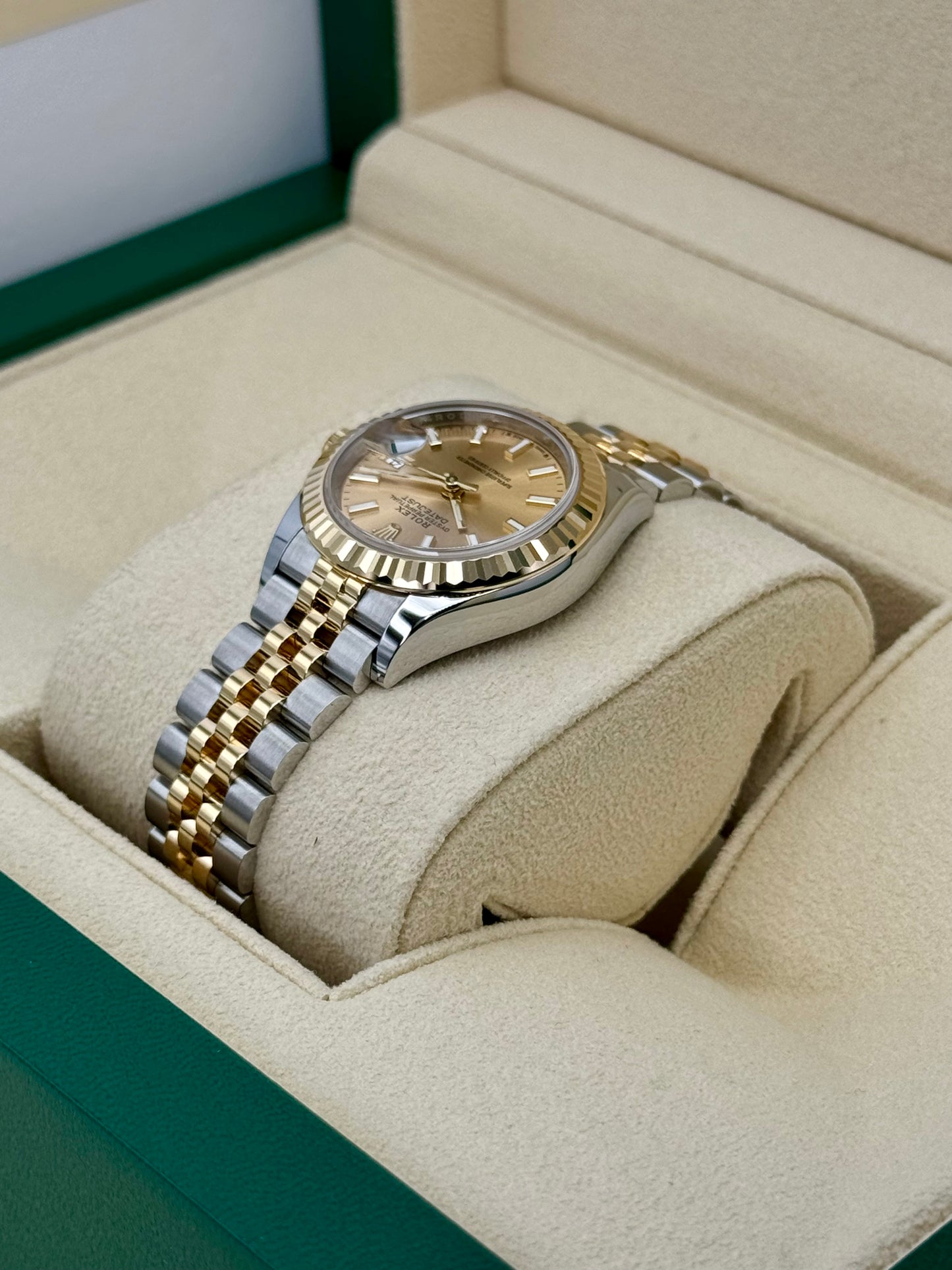 NEW 2024 Rolex Lady Datejust 28mm 279173 Jubilee Champagne Dial