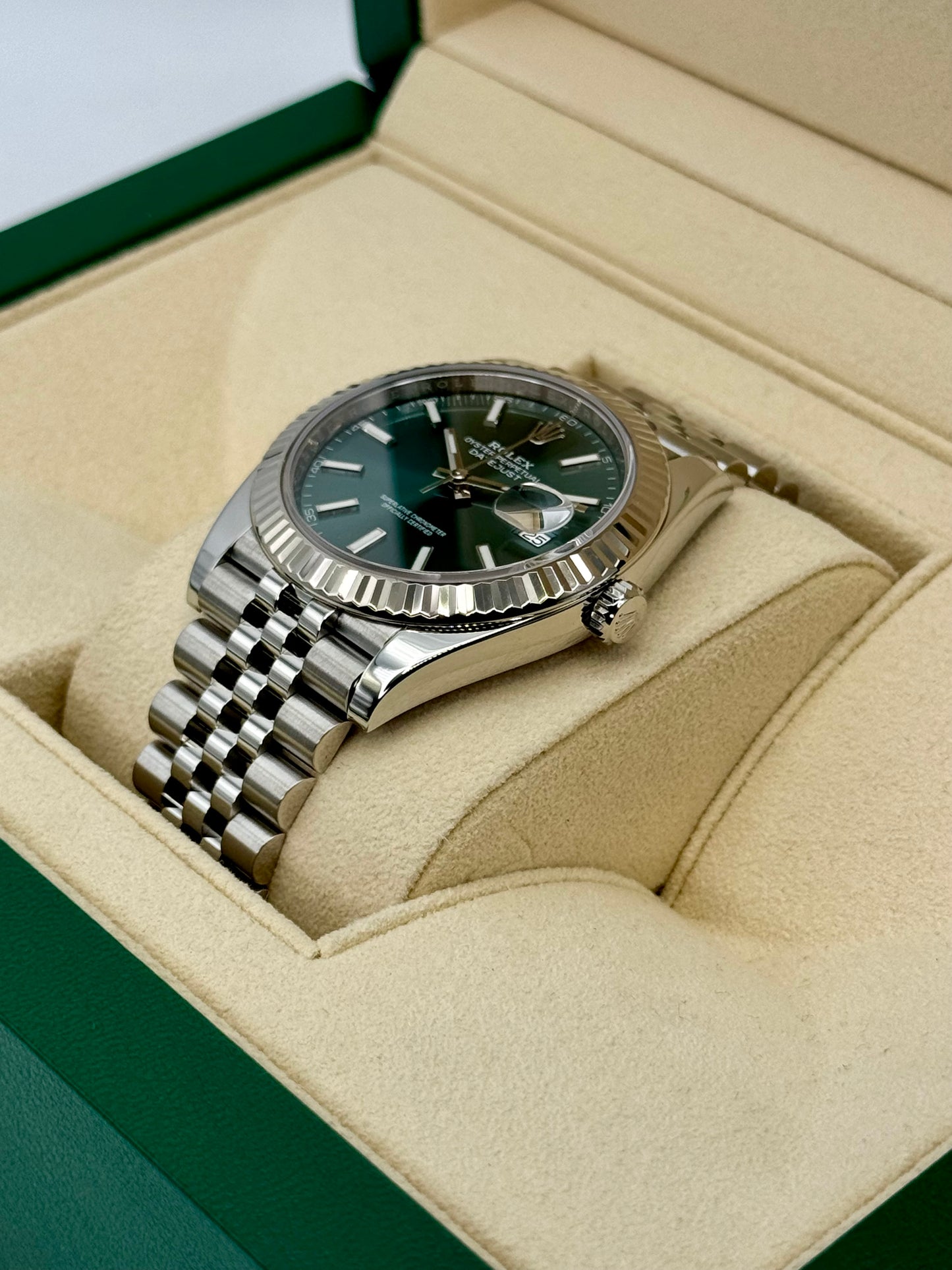 2023 Rolex Datejust 41mm 126334 Stainless Steel Jubilee Green Dial