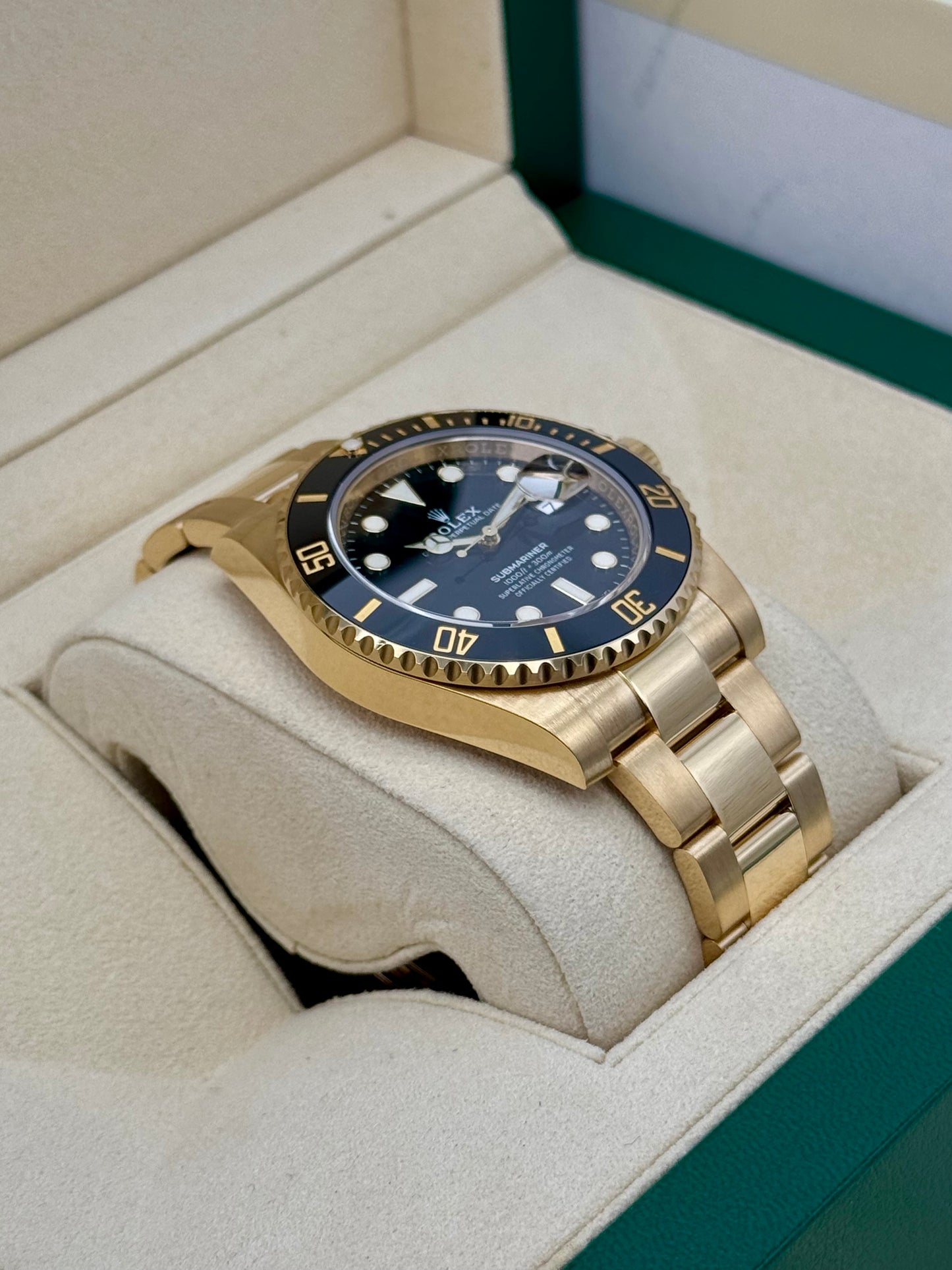 2020 Rolex Submariner 40mm 116618LN 18K Yellow Gold Black Dial