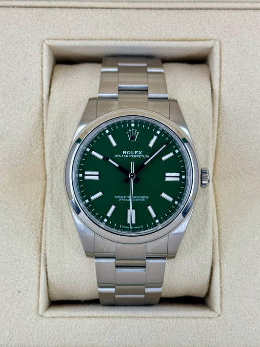 2023 Rolex Oyster Perpetual 41mm 124300 Green Dial