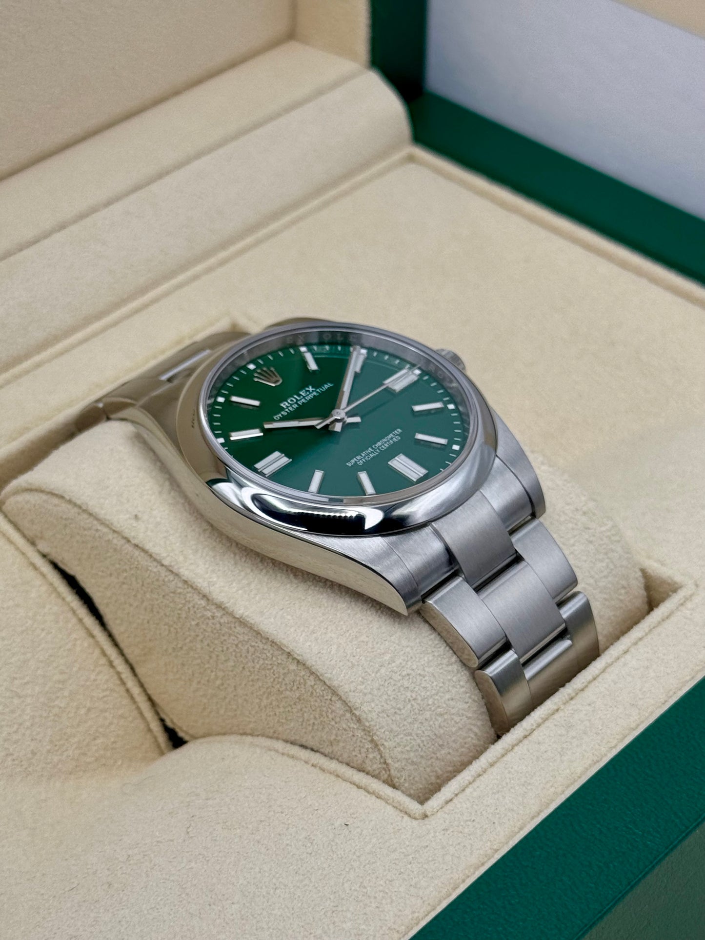 2023 Rolex Oyster Perpetual 41mm 124300 Green Dial