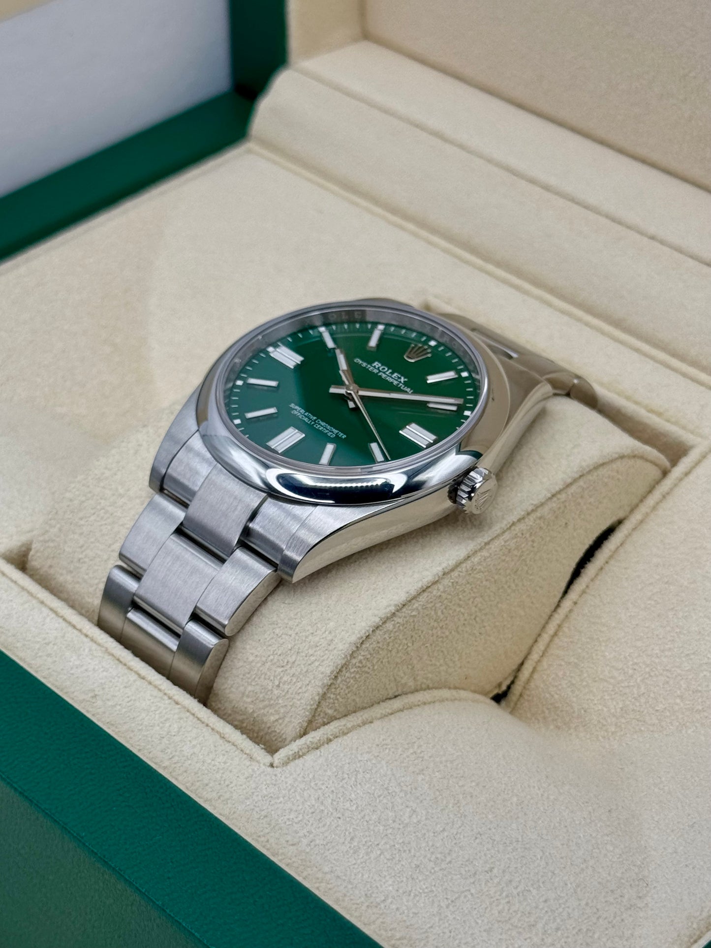 2023 Rolex Oyster Perpetual 41mm 124300 Green Dial