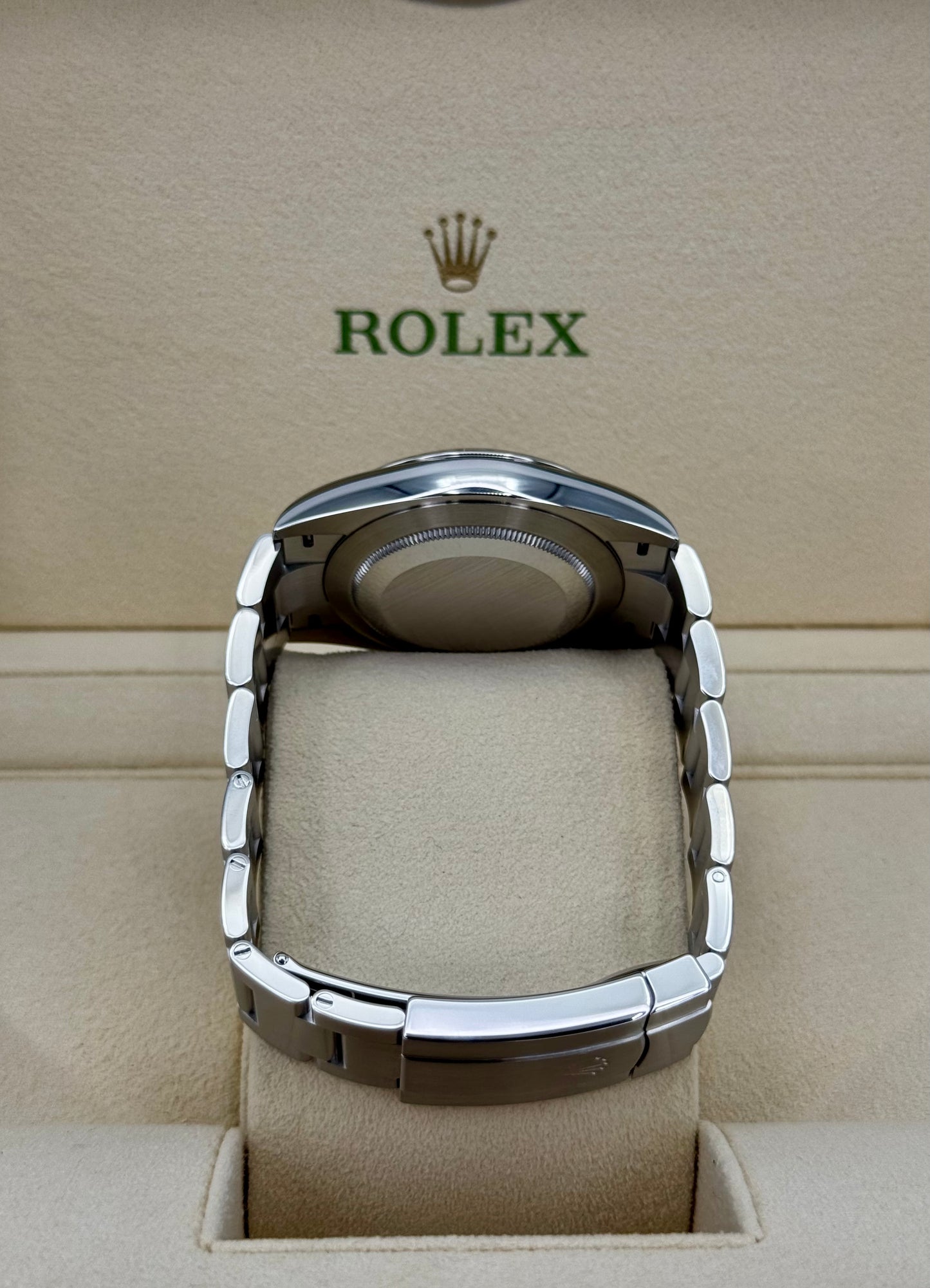 2023 Rolex Oyster Perpetual 41mm 124300 Green Dial