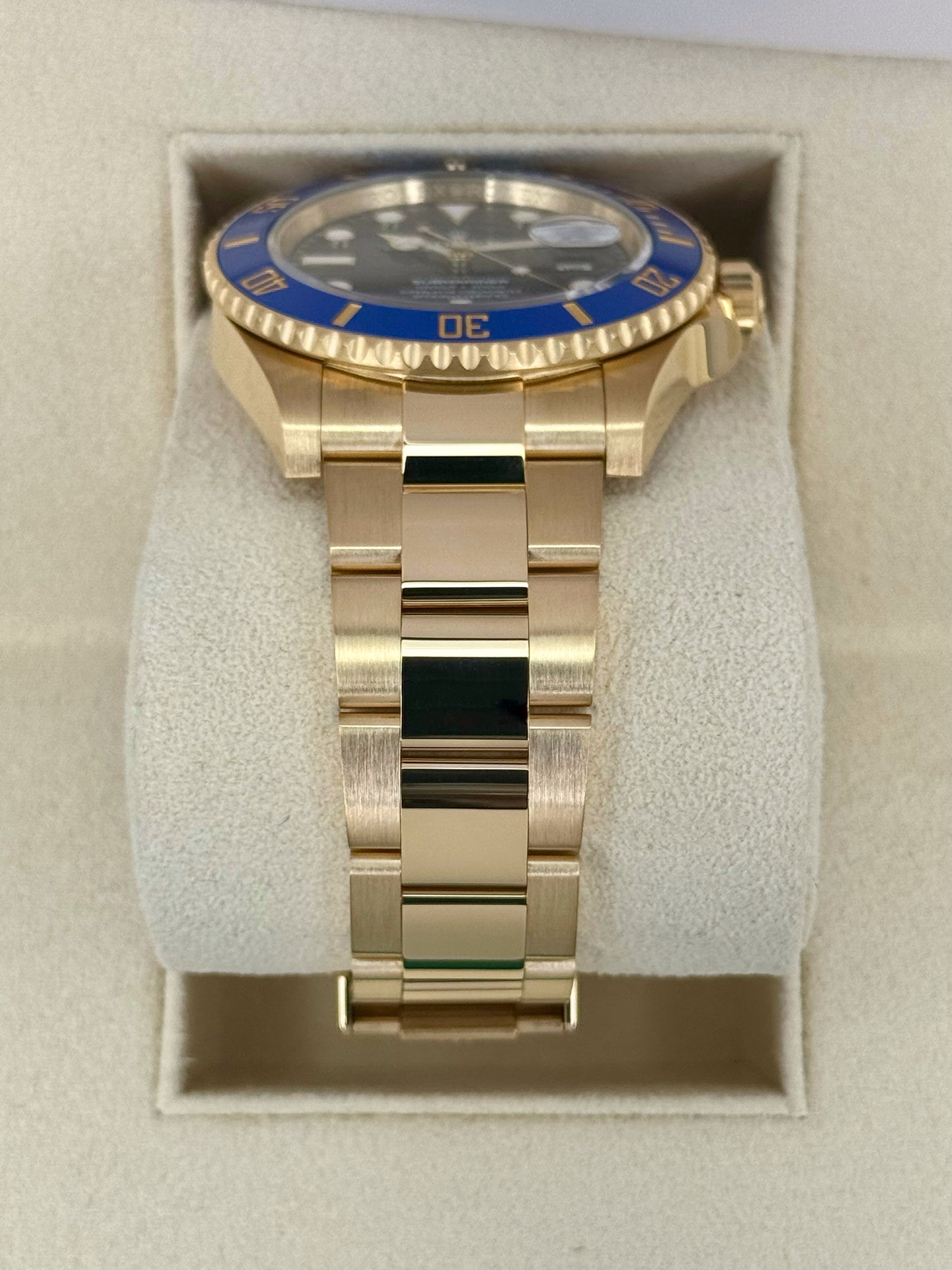 2024 Rolex Submariner "Bluesy" 41mm 126618LB Yellow Gold Blue Dial