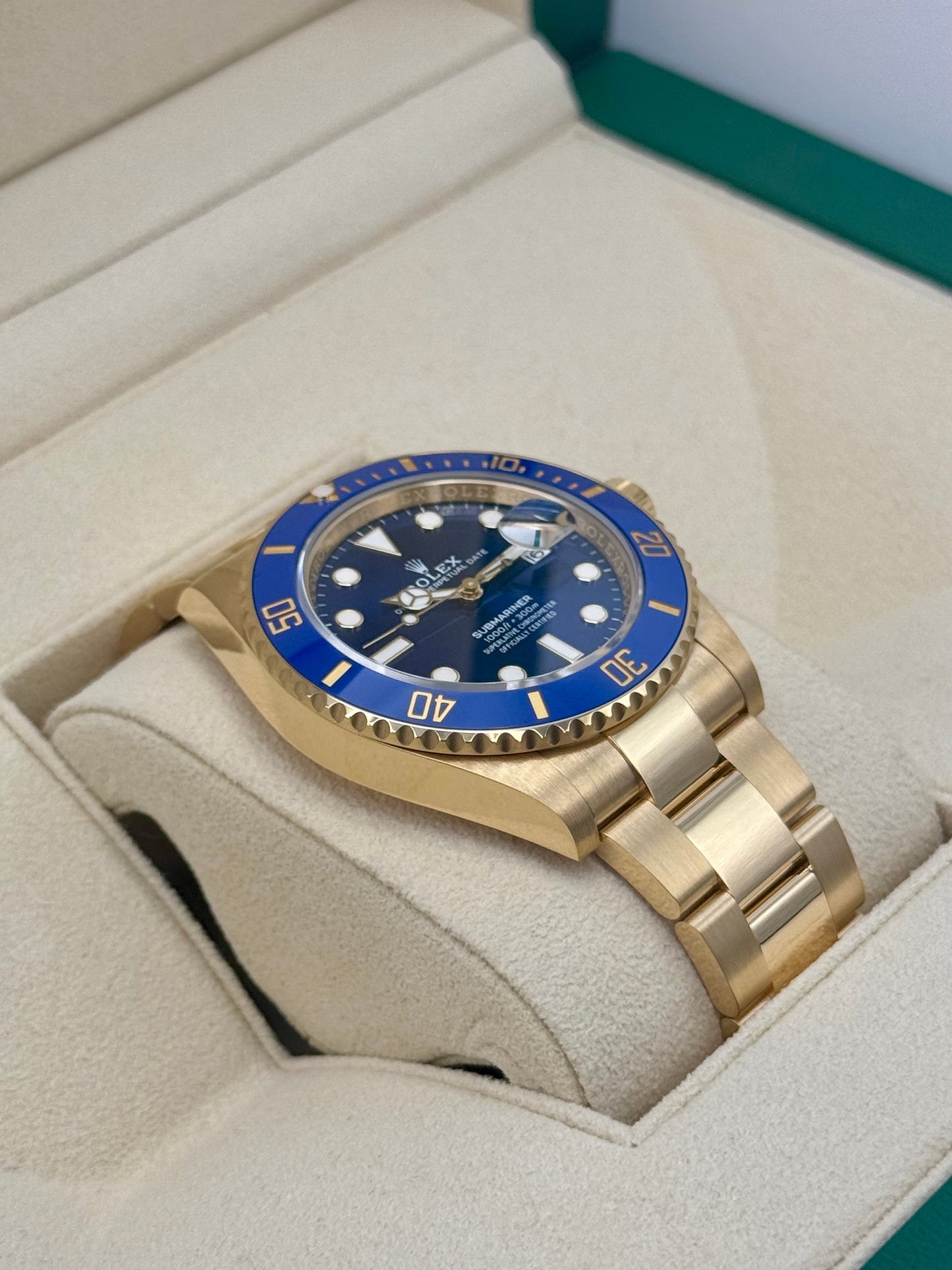 2024 Rolex Submariner "Bluesy" 41mm 126618LB Yellow Gold Blue Dial