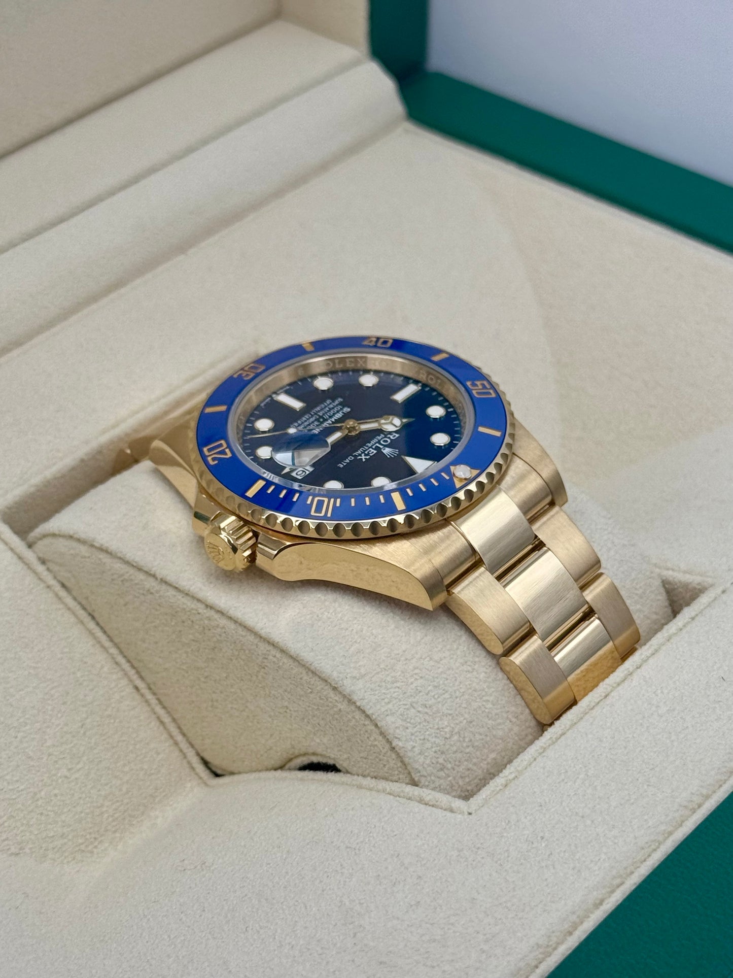 2024 Rolex Submariner "Bluesy" 41mm 126618LB Yellow Gold Blue Dial