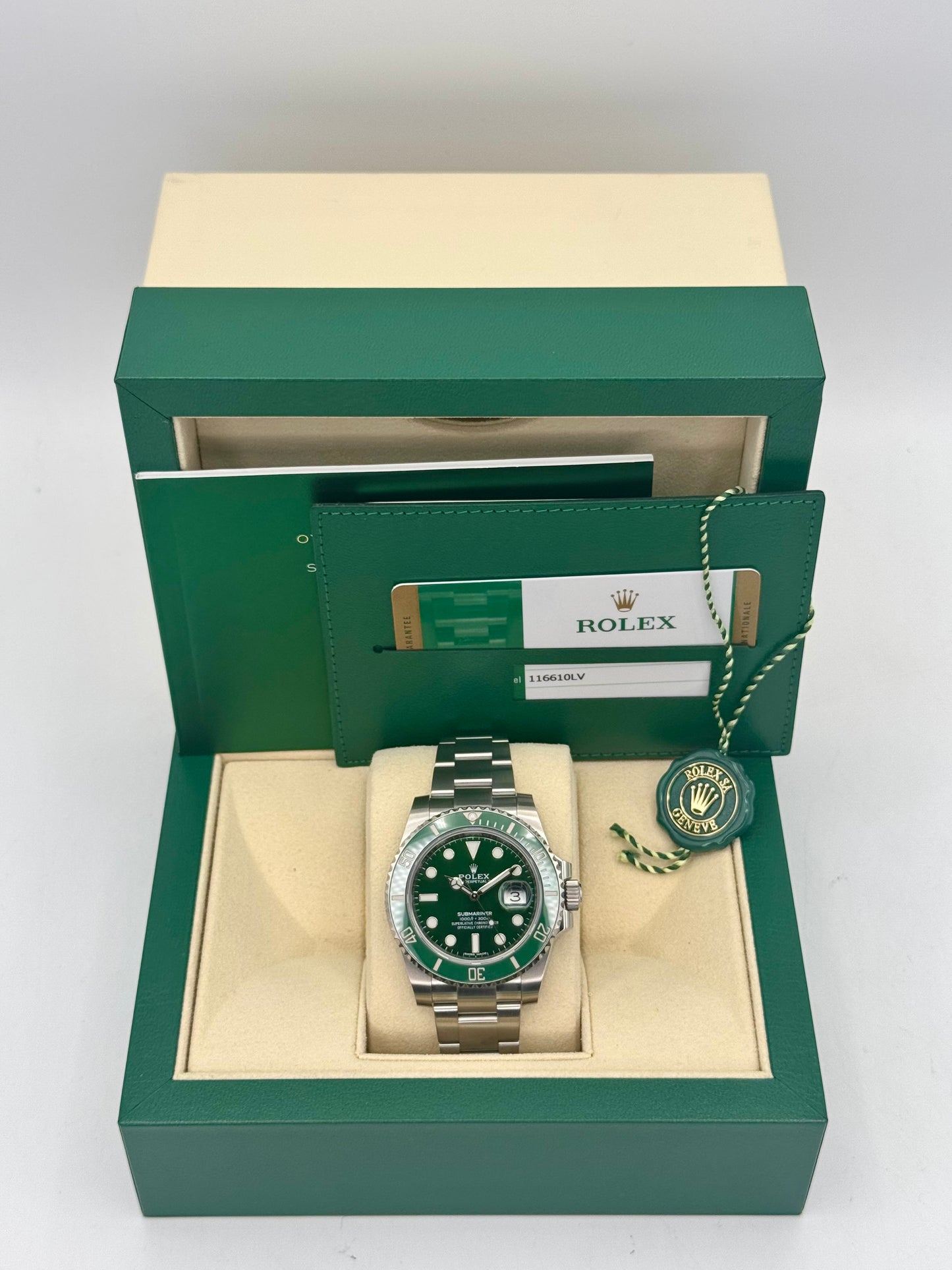 2019 Rolex Submariner "Hulk" 40mm 116610LV Green Dial