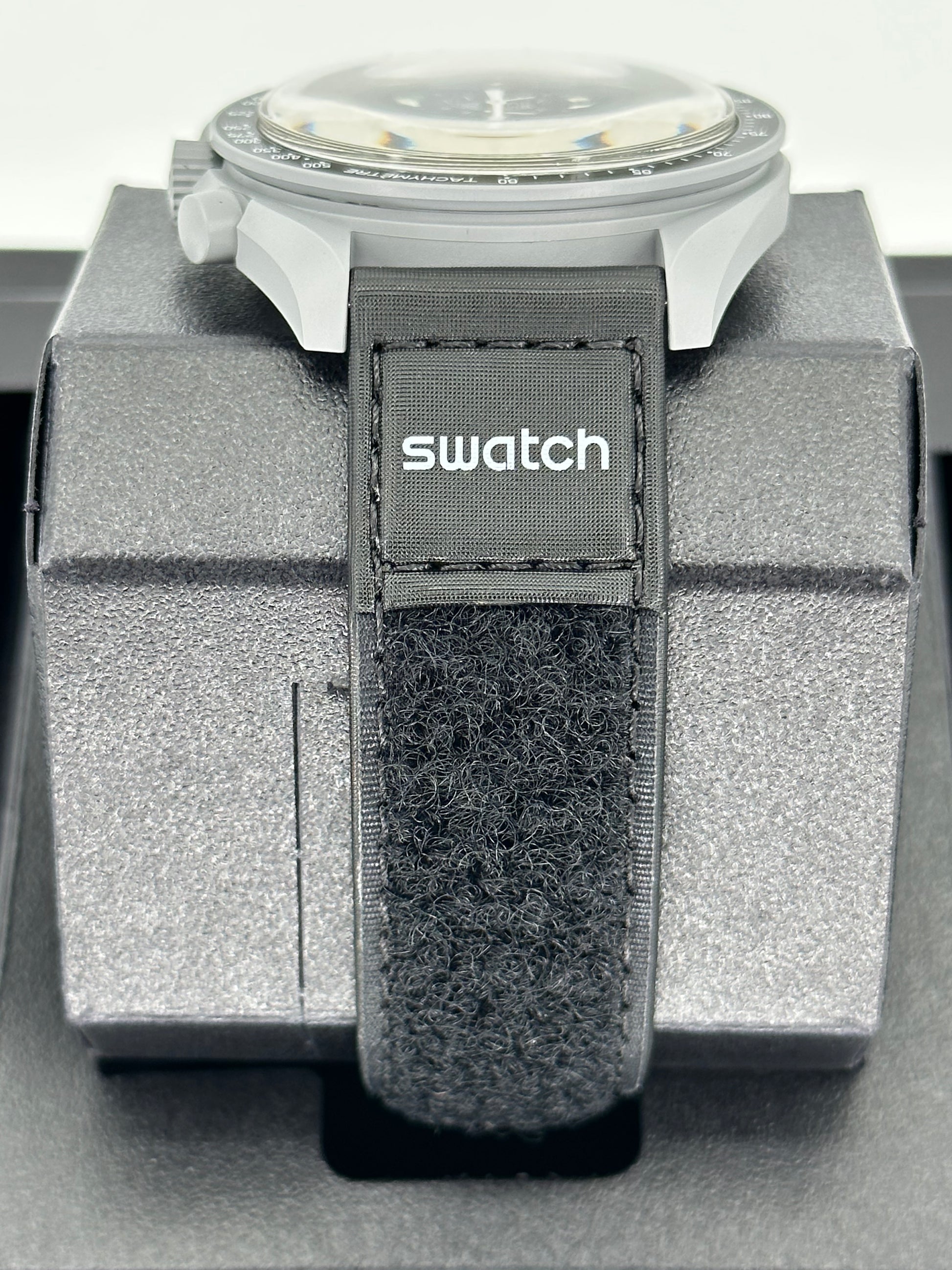 NEW Omega S033M100 Bioceramic Moon Swatch  - Mission to the Moon - MyWatchLLC