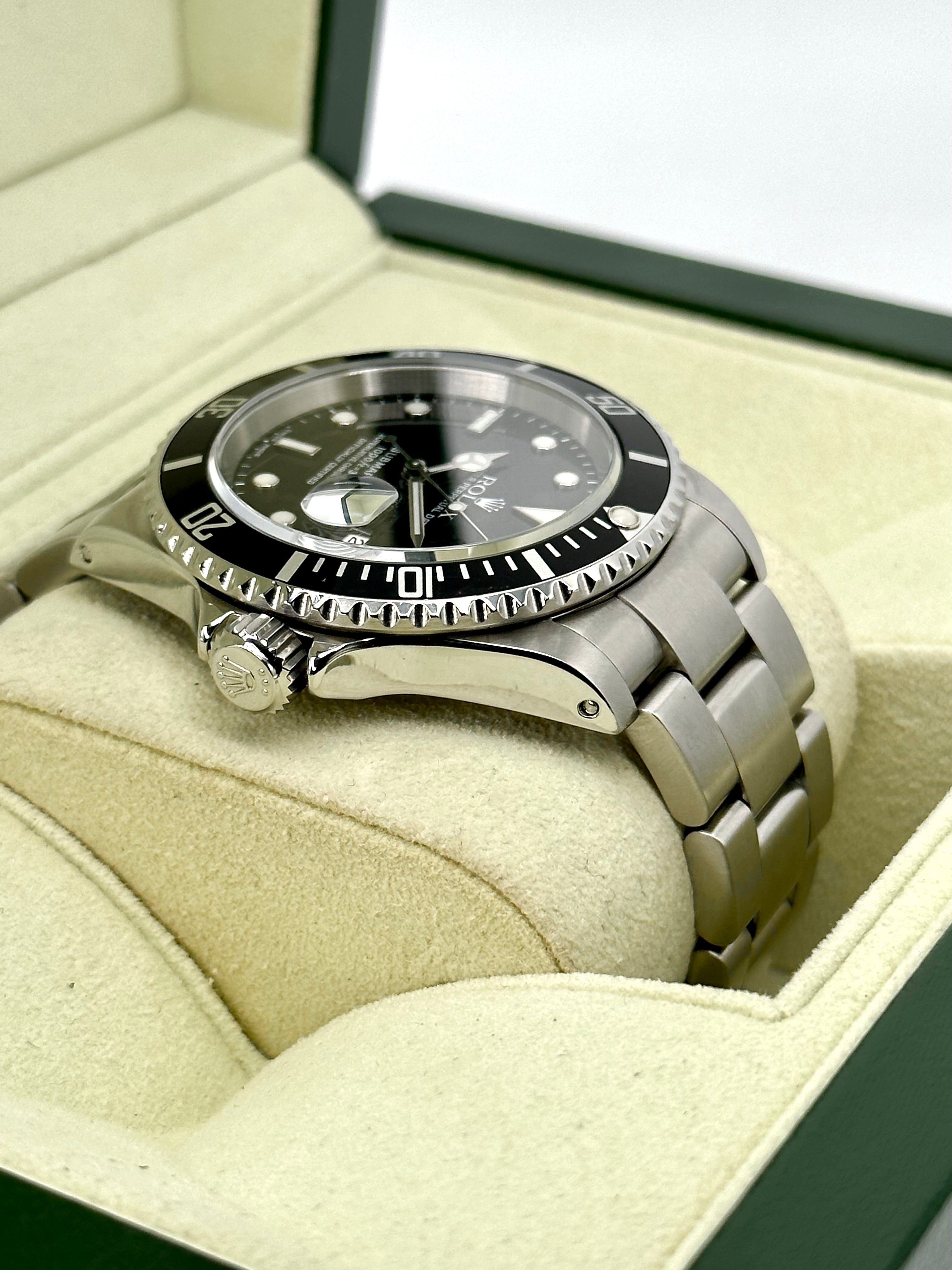 2002 Rolex Submariner Date 40mm 16610 Stainless Steel Black Dial