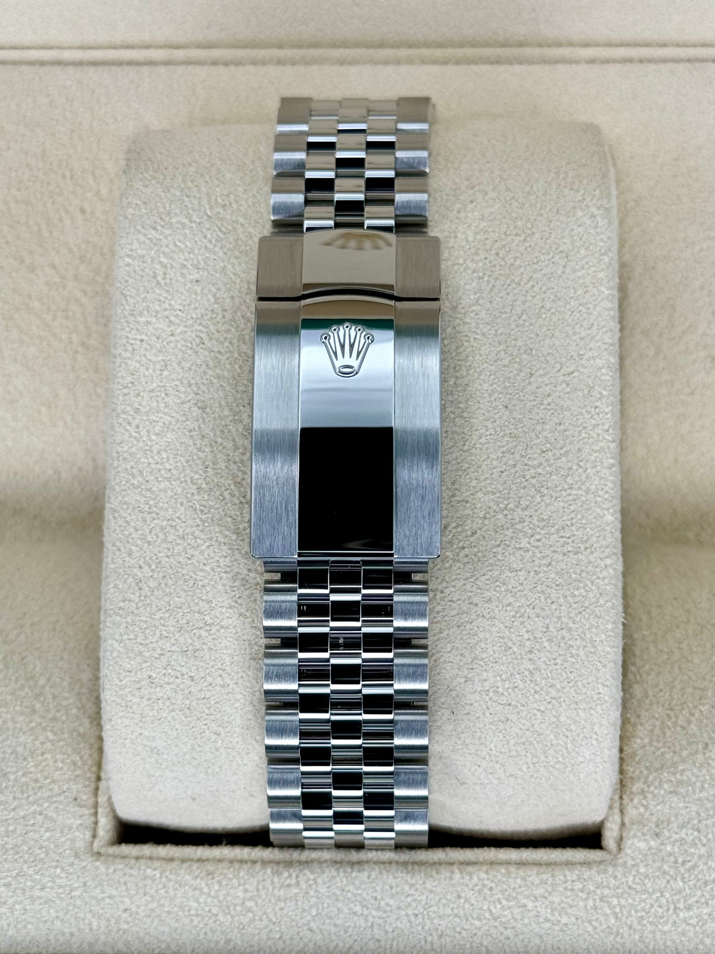 NEW Rolex 2023 Datejust 41mm 126300 Jubilee Rhodium Dial - MyWatchLLC
