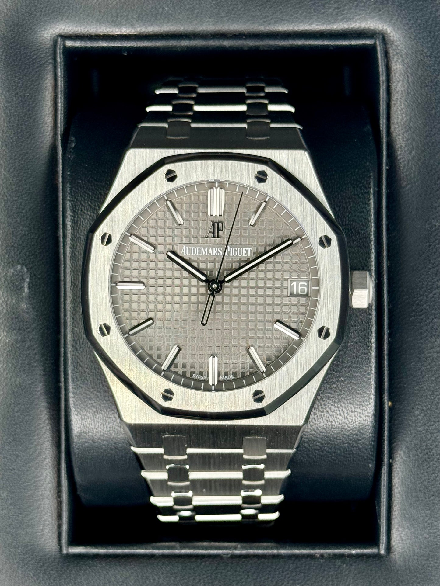 2020 Audemars Piguet Royal Oak 41mm 15500ST Grey Dial - MyWatchLLC