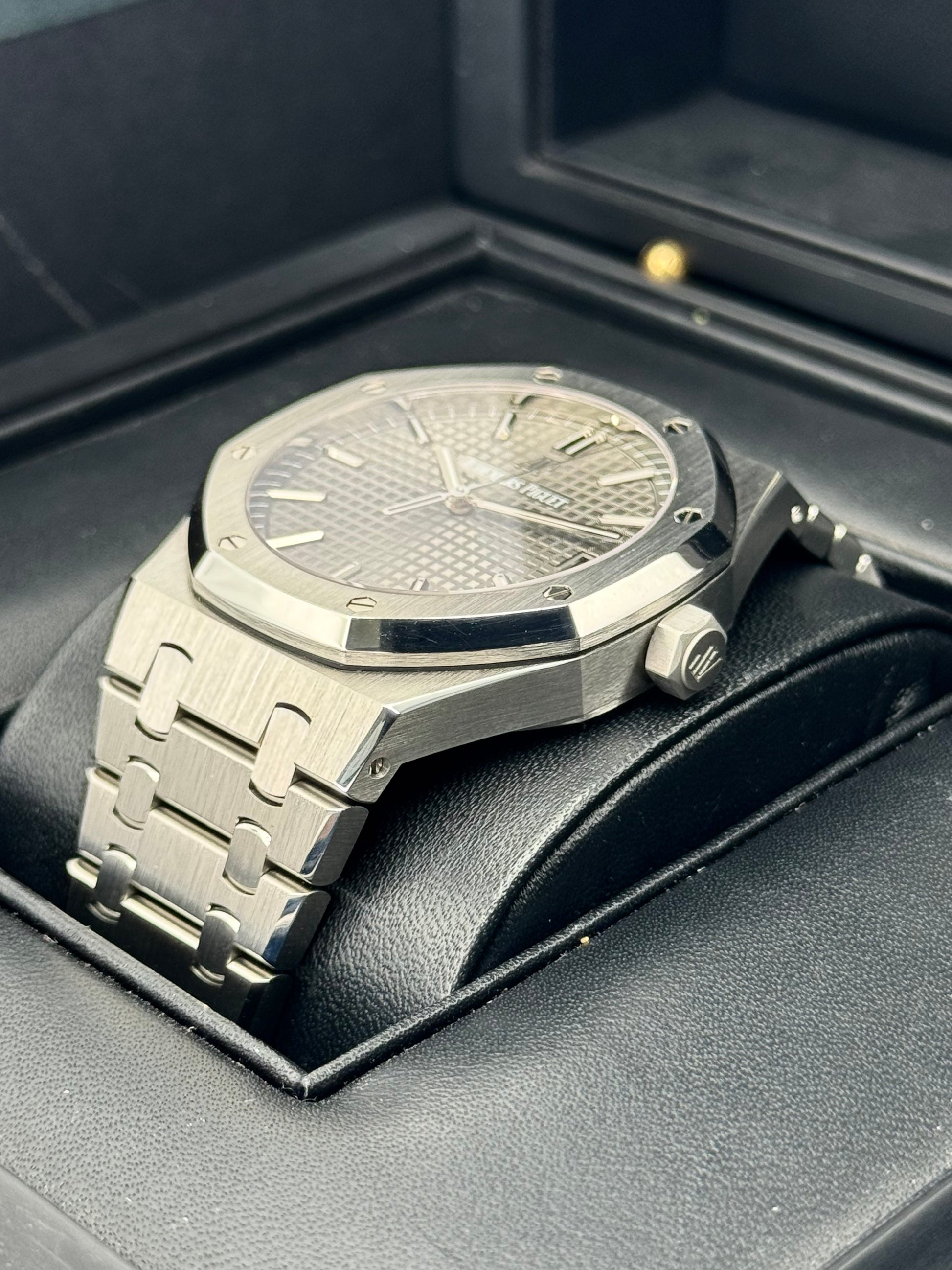 2020 Audemars Piguet Royal Oak 41mm 15500ST Grey Dial - MyWatchLLC