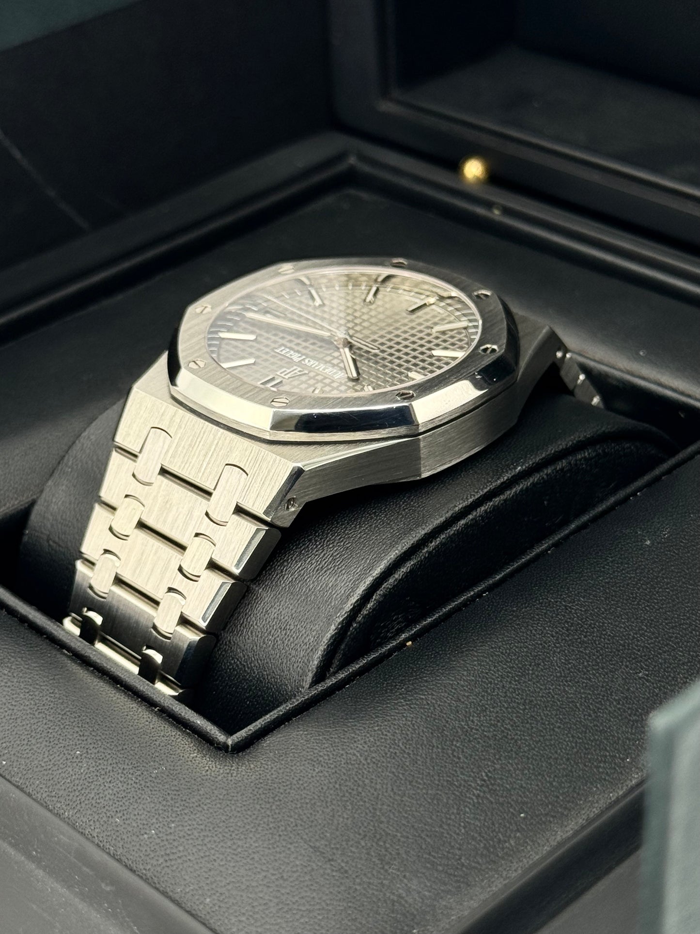 2020 Audemars Piguet Royal Oak 41mm 15500ST Grey Dial - MyWatchLLC