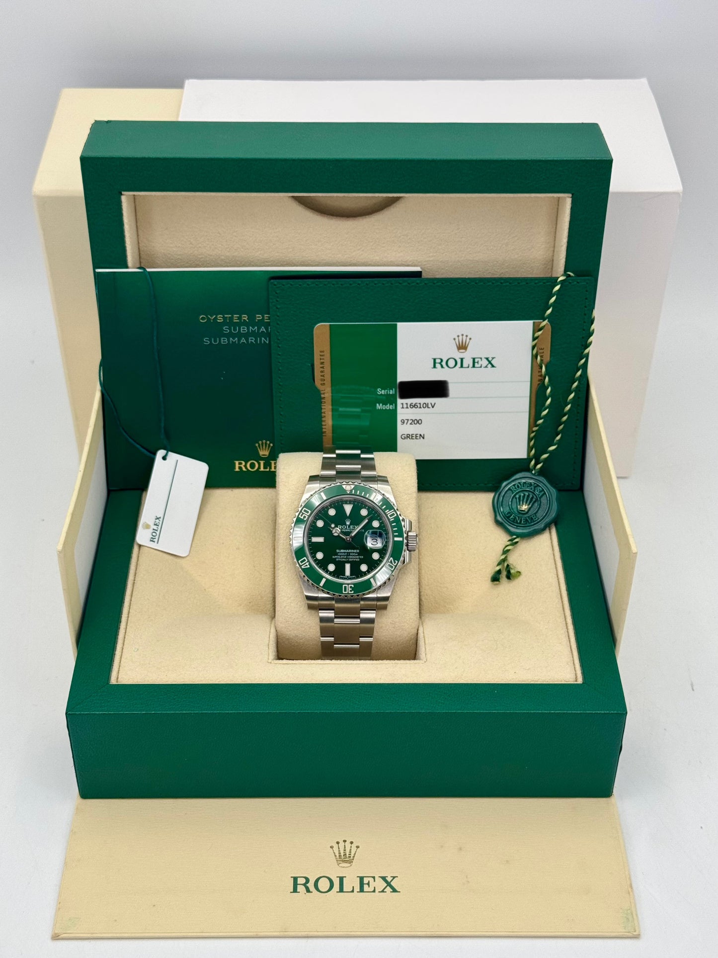 2018 Rolex Submariner “Hulk” 40mm 116610LV Green Dial