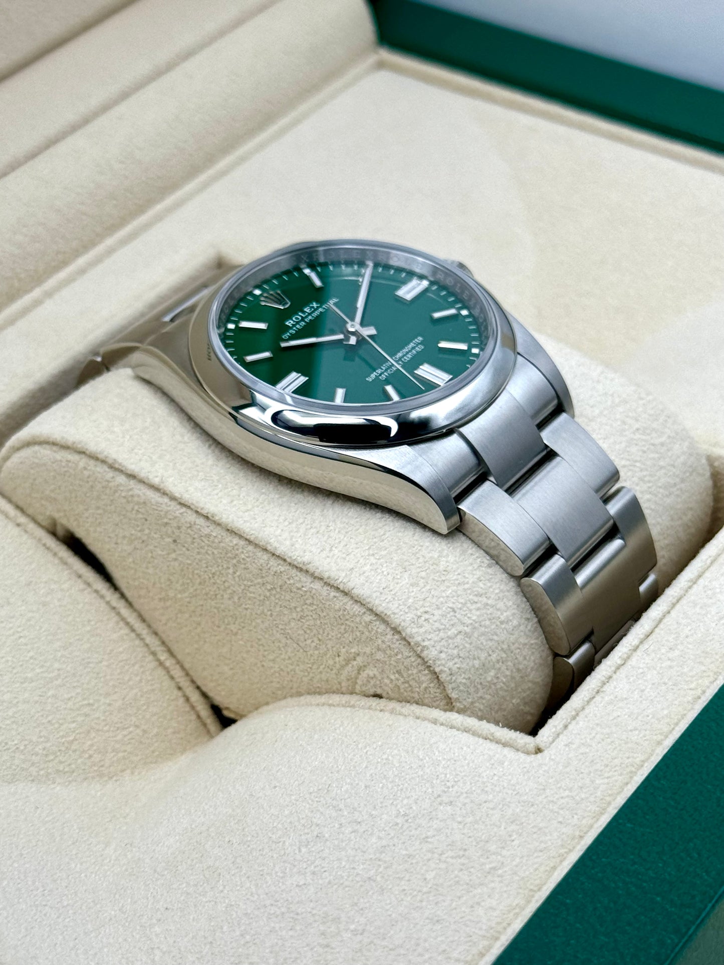 NEW 2024 Rolex Oyster Perpetual 36mm 126000 Green Dial